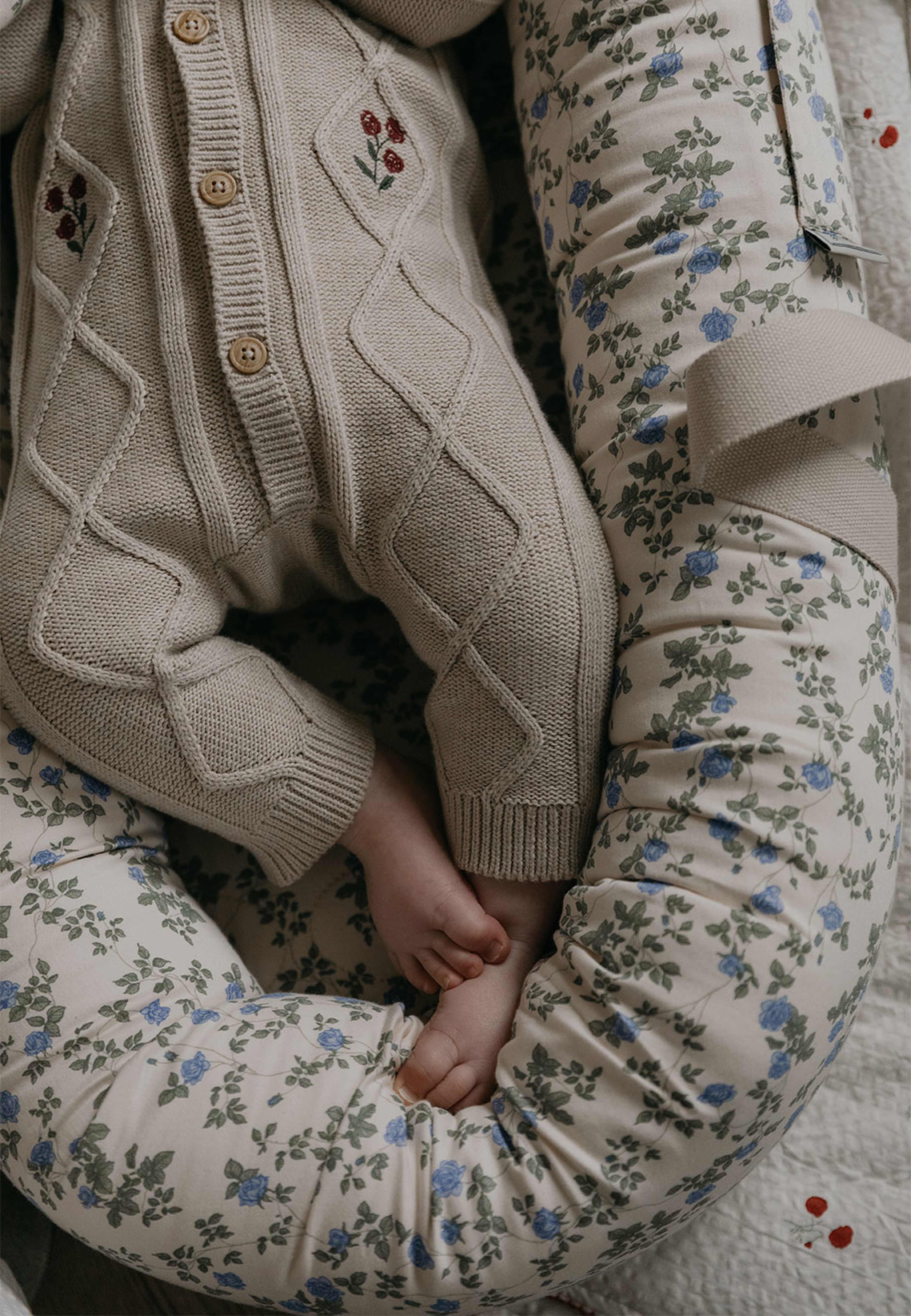 Dainty Satin Baby Nest, från Garbo&Friends, i färgen Dainty. Klicka för att öppna bilden i stort format