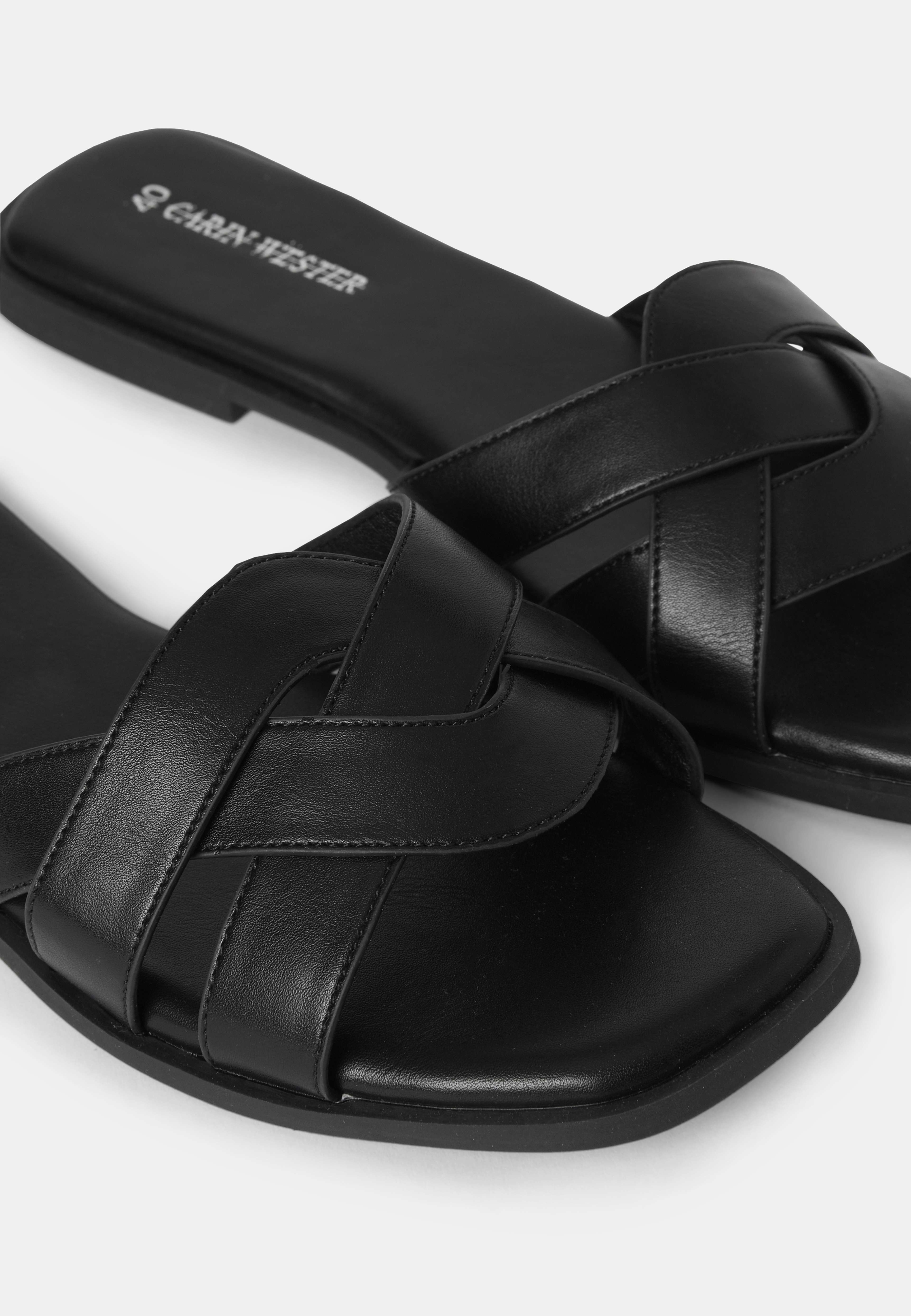 Slip in-sandaler, från Carin Wester, i färgen Black. Klicka för att öppna bilden i stort format