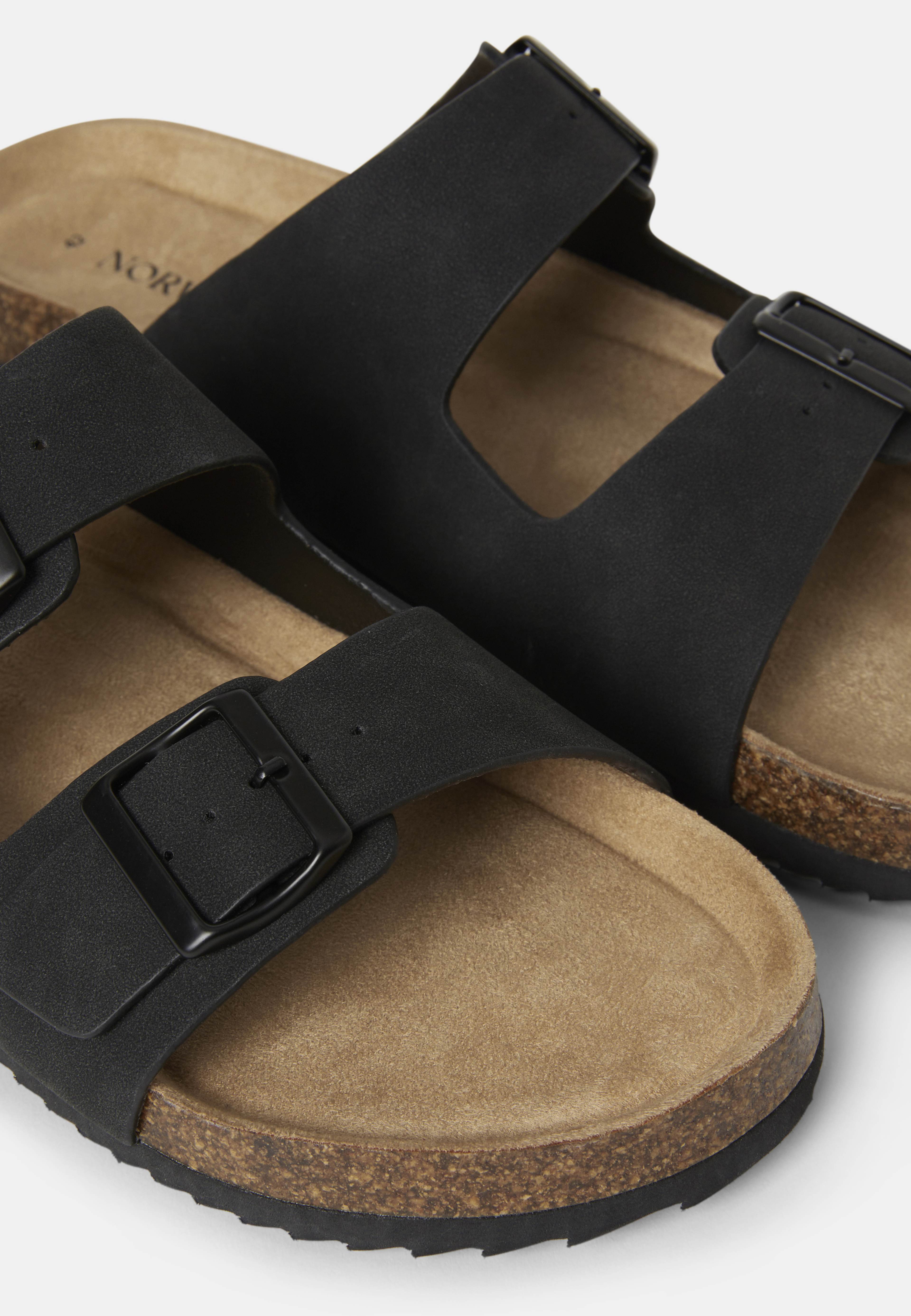 Slip in-sandaler, från NORVIE, i färgen Black. Klicka för att öppna bilden i stort format