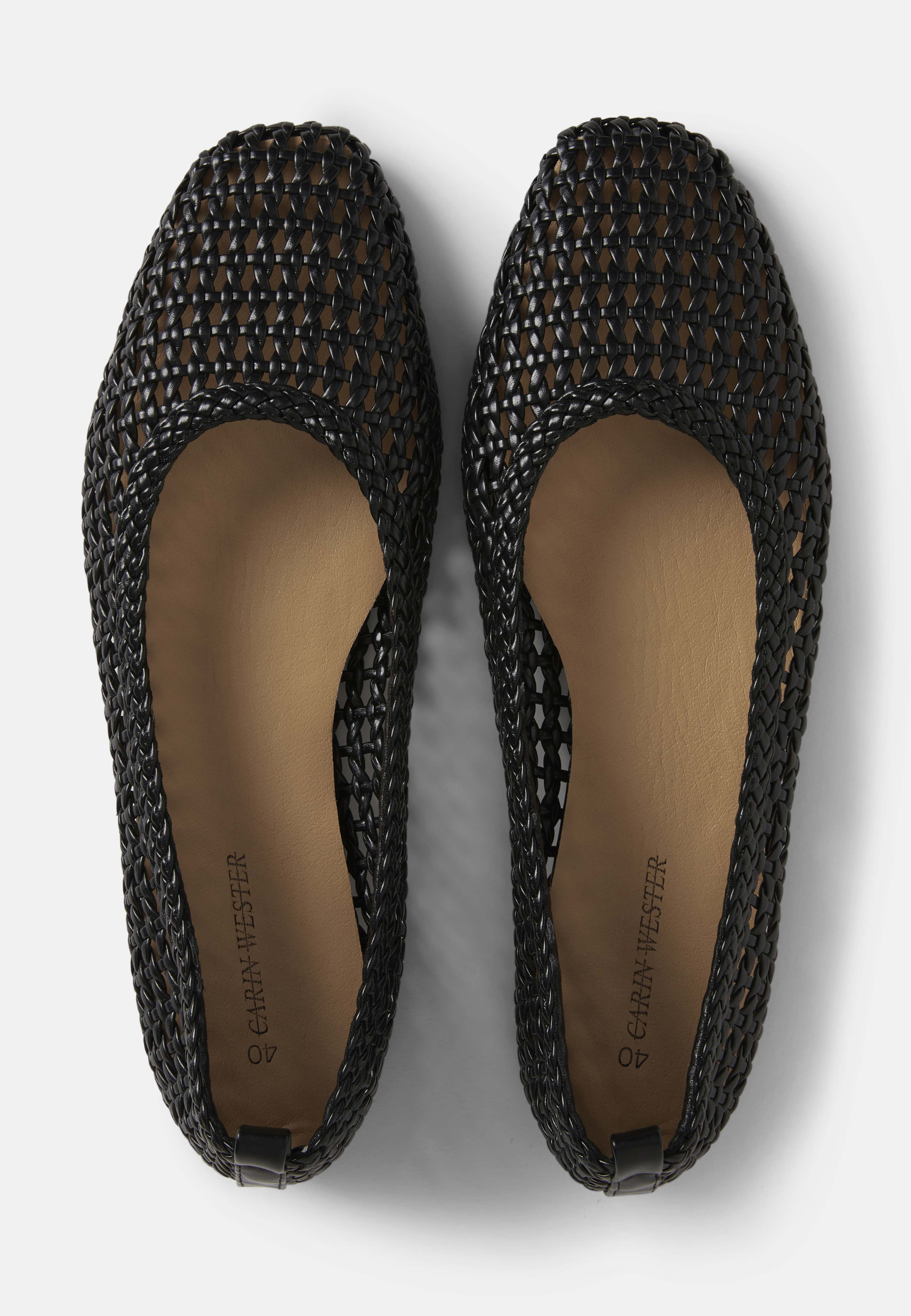 Virkade ballerinaskor, från Carin Wester, i färgen Black. Klicka för att öppna bilden i stort format