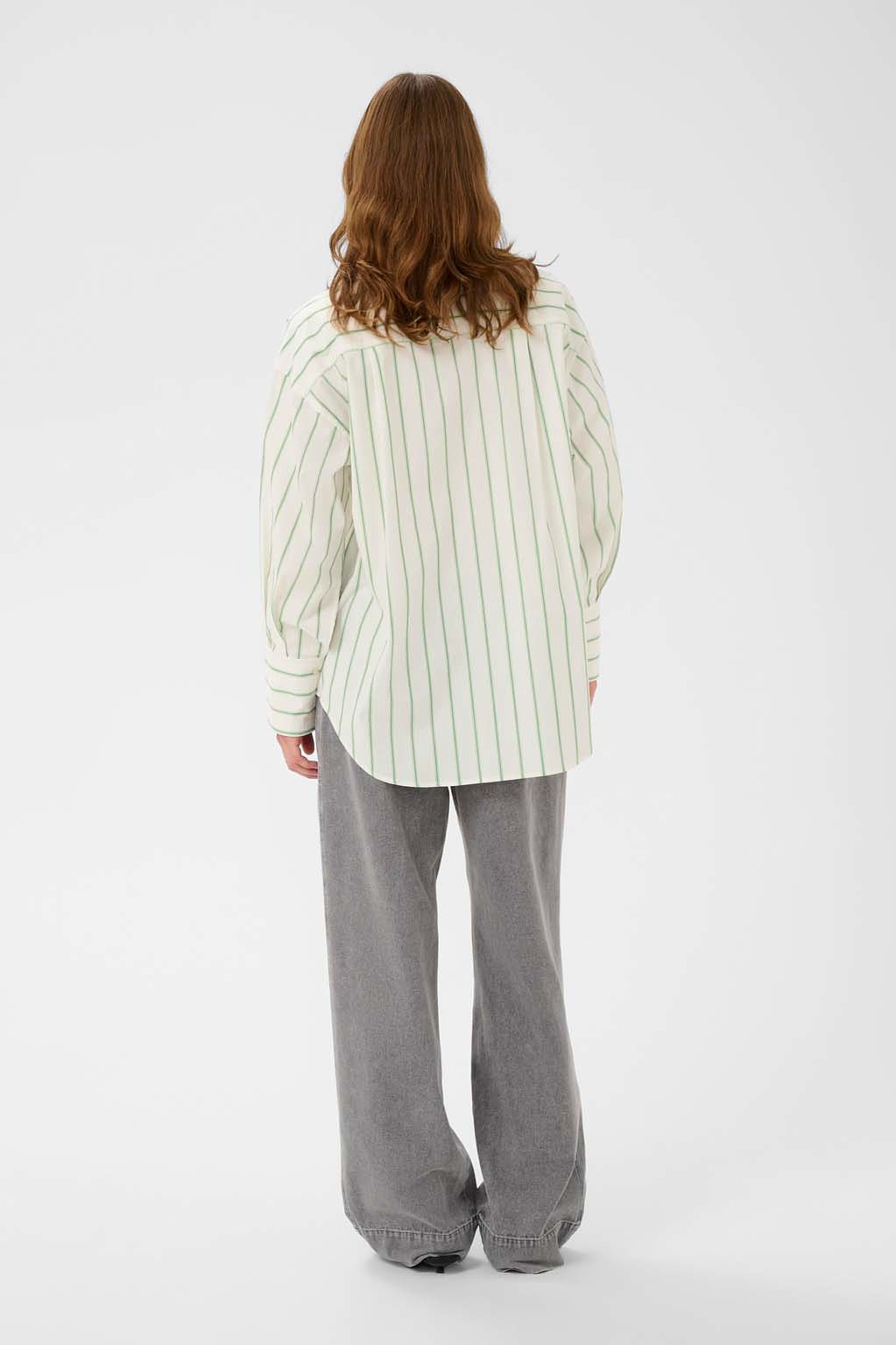 SLNoelle Pants, från Soaked In Luxury, i färgen Vibrant Green And White Stripe. Klicka för att öppna bilden i stort format