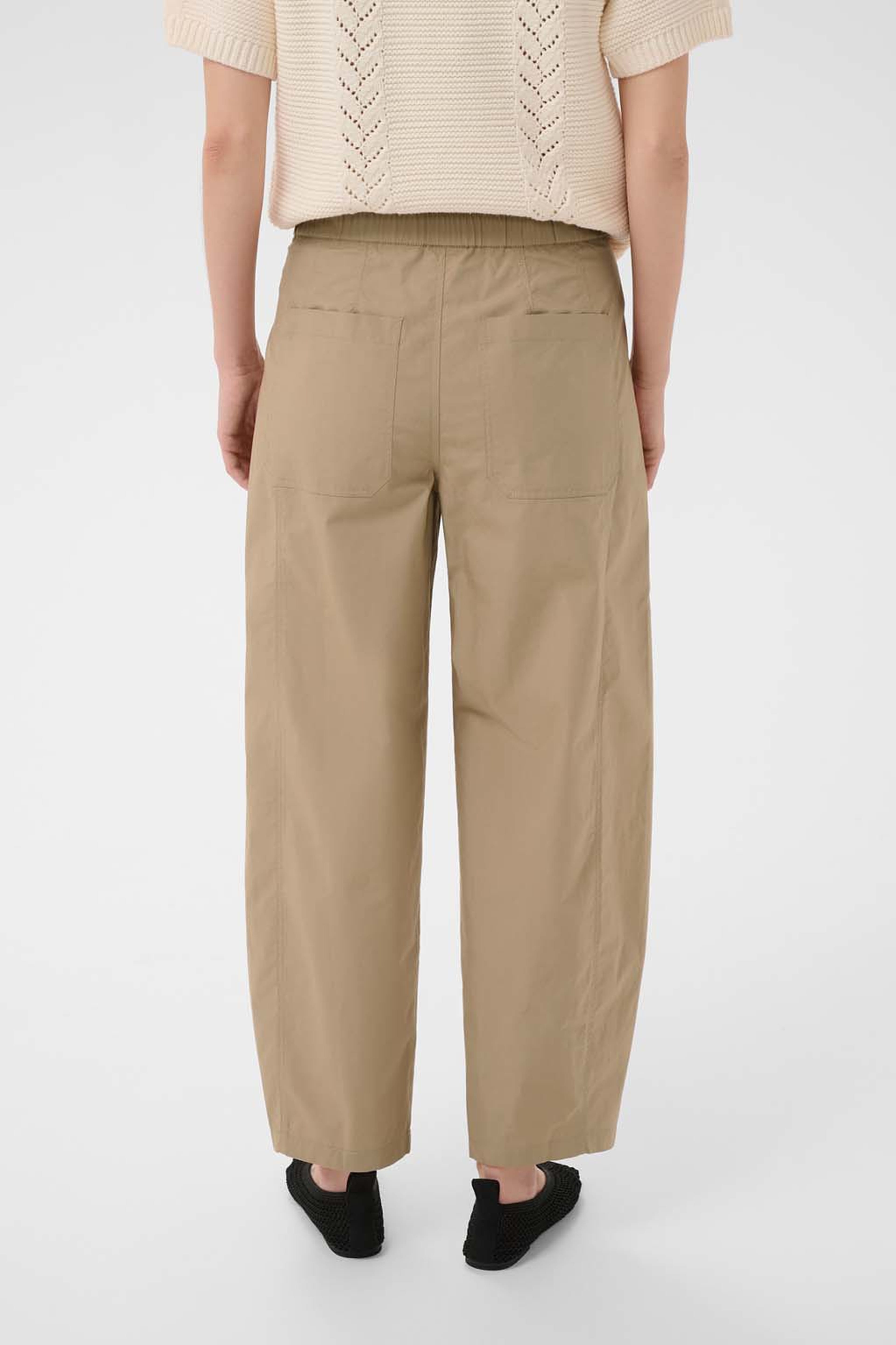 AtimasPW Pants, från Part Two, i färgen Silver Mink. Klicka för att öppna bilden i stort format