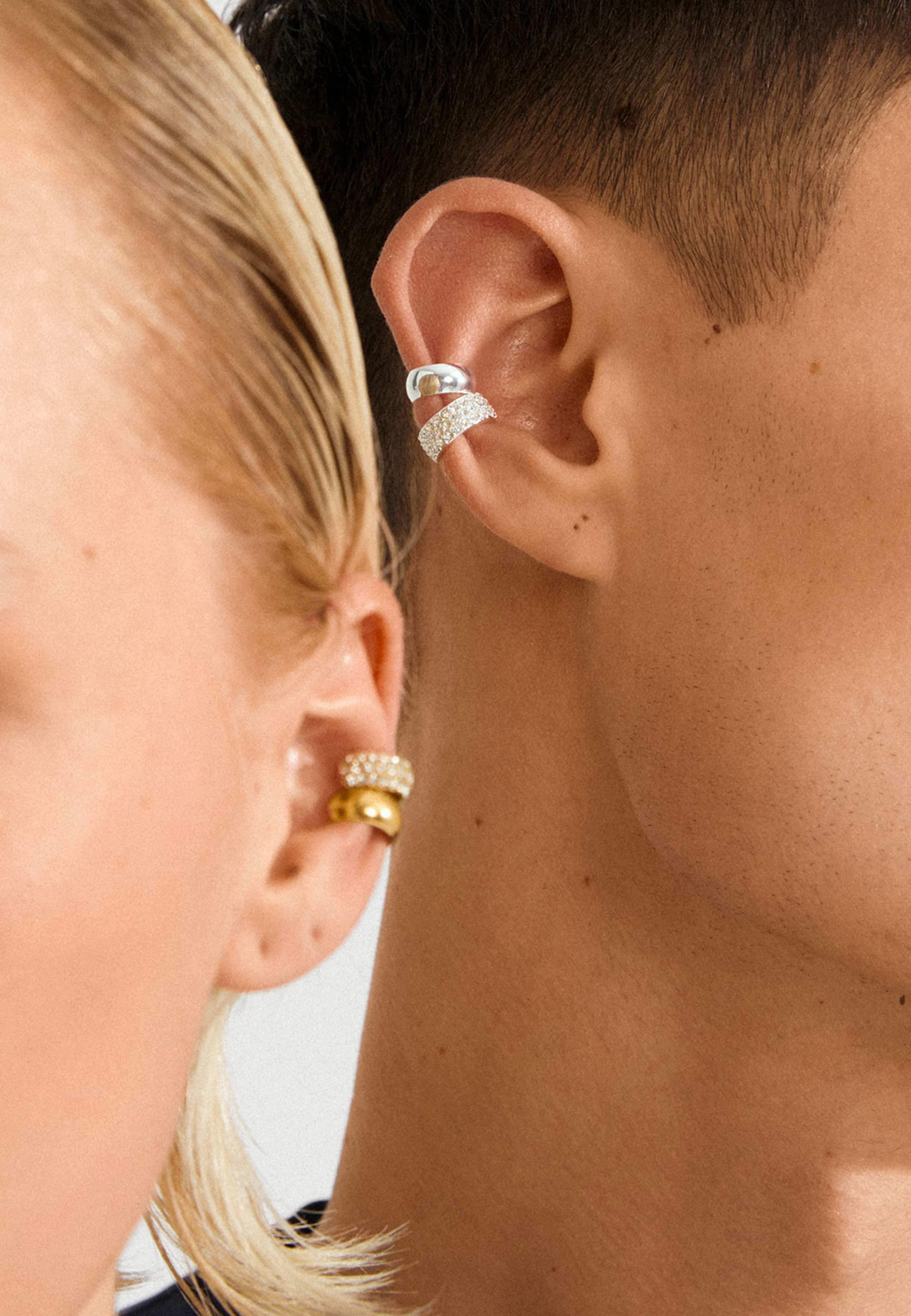 HUDSYN ear cuff, 2-in-1 set, gold-plated, från Pilgrim, i färgen Gold Plated. Klicka för att öppna bilden i stort format