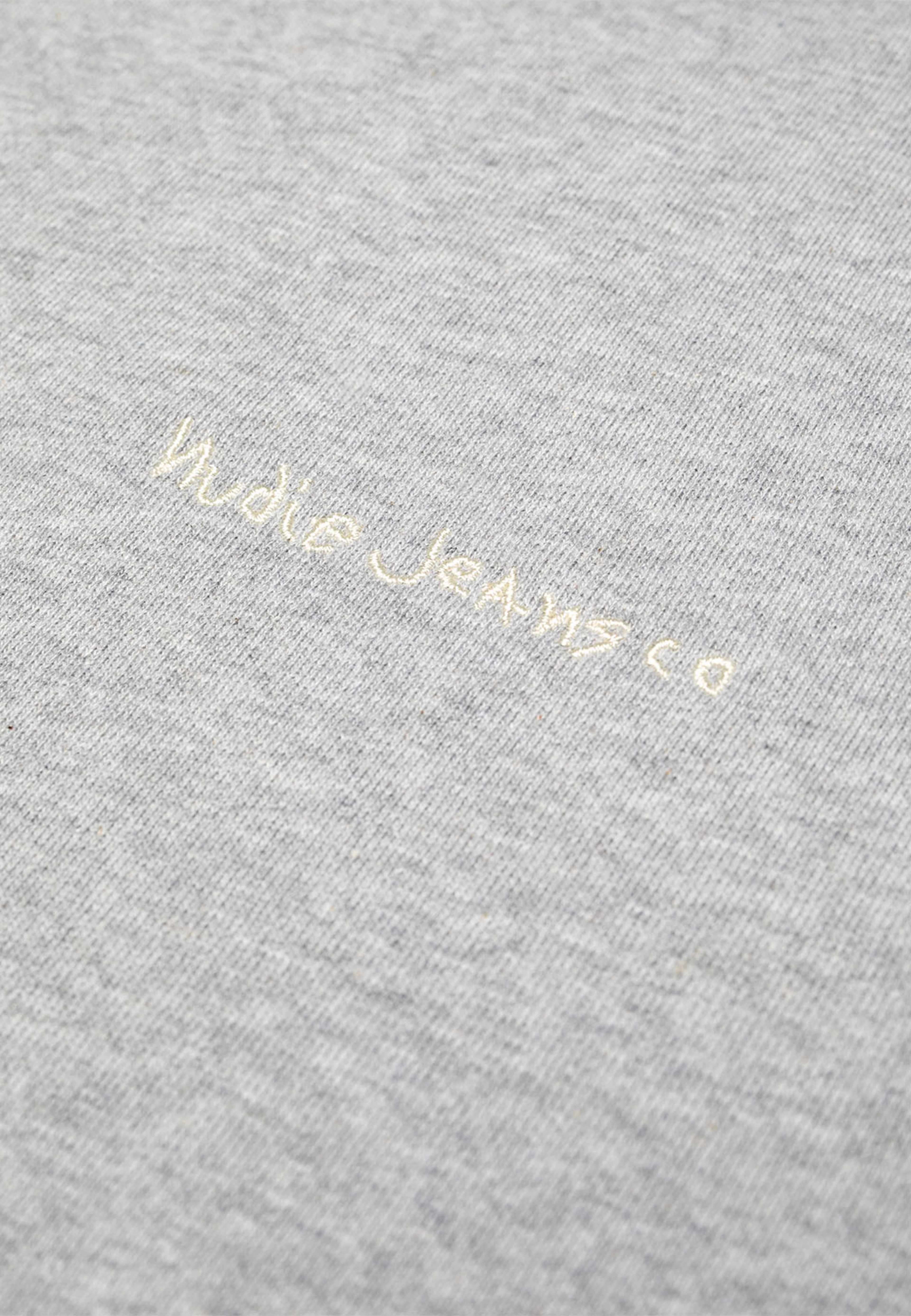 Palle Logo Sweatshirt, från Nudie Jeans, i färgen Greymelange. Klicka för att öppna bilden i stort format