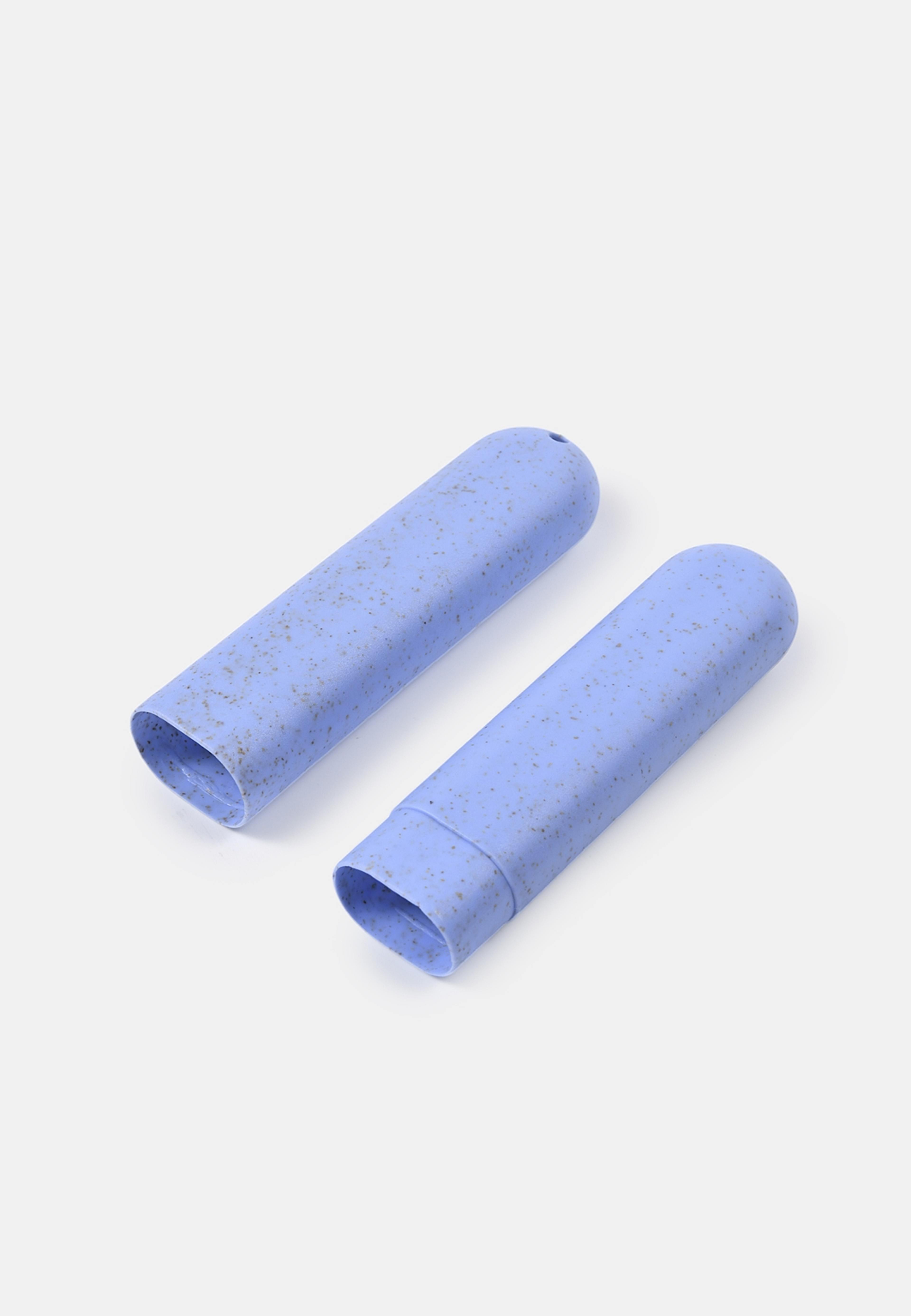 Travel Toothbrush Case, från Å BEAUTY, i färgen Blue. Klicka för att öppna bilden i stort format