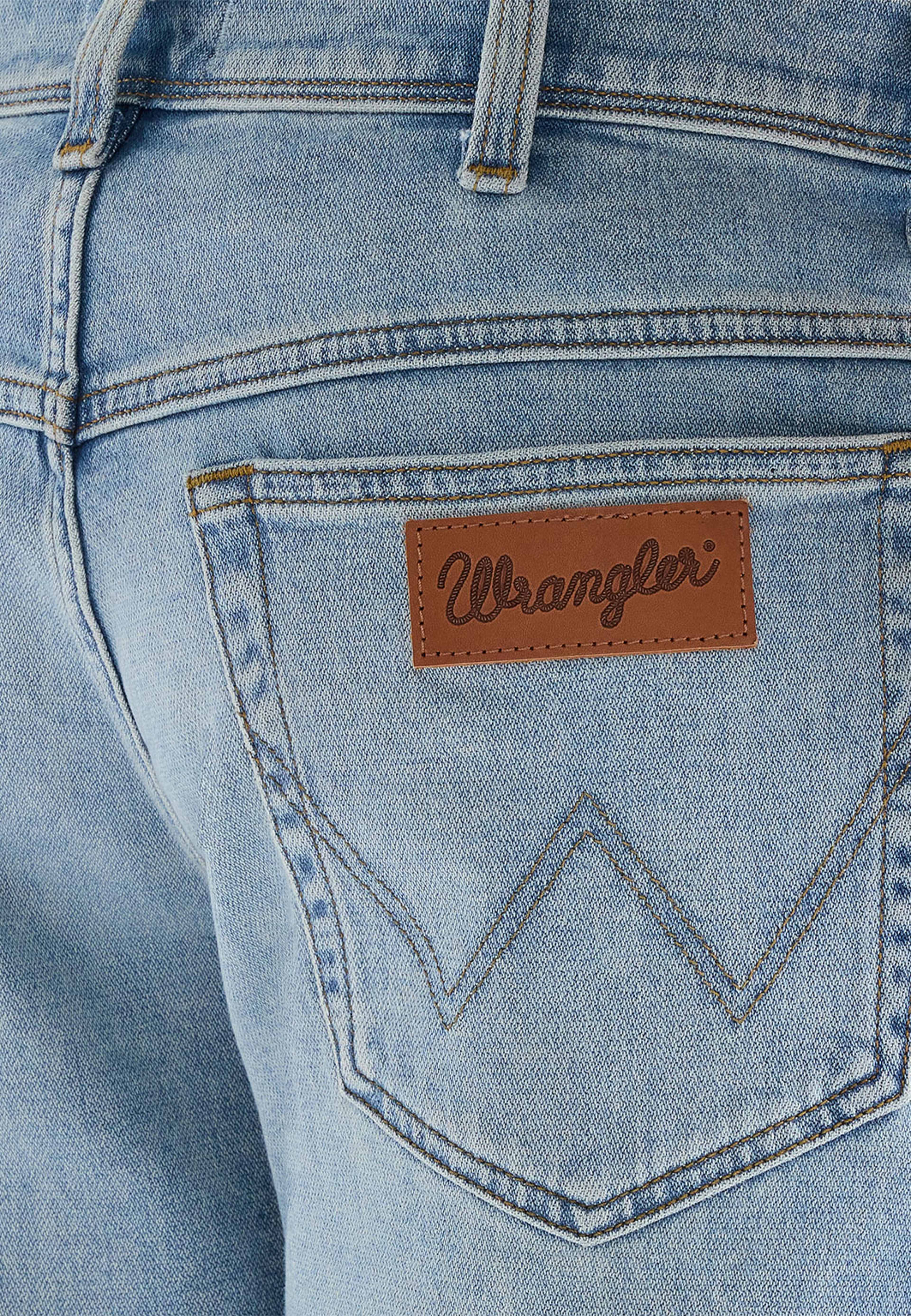 Texas Shorts, från Wrangler, i färgen Tundra Ridge. Klicka för att öppna bilden i stort format