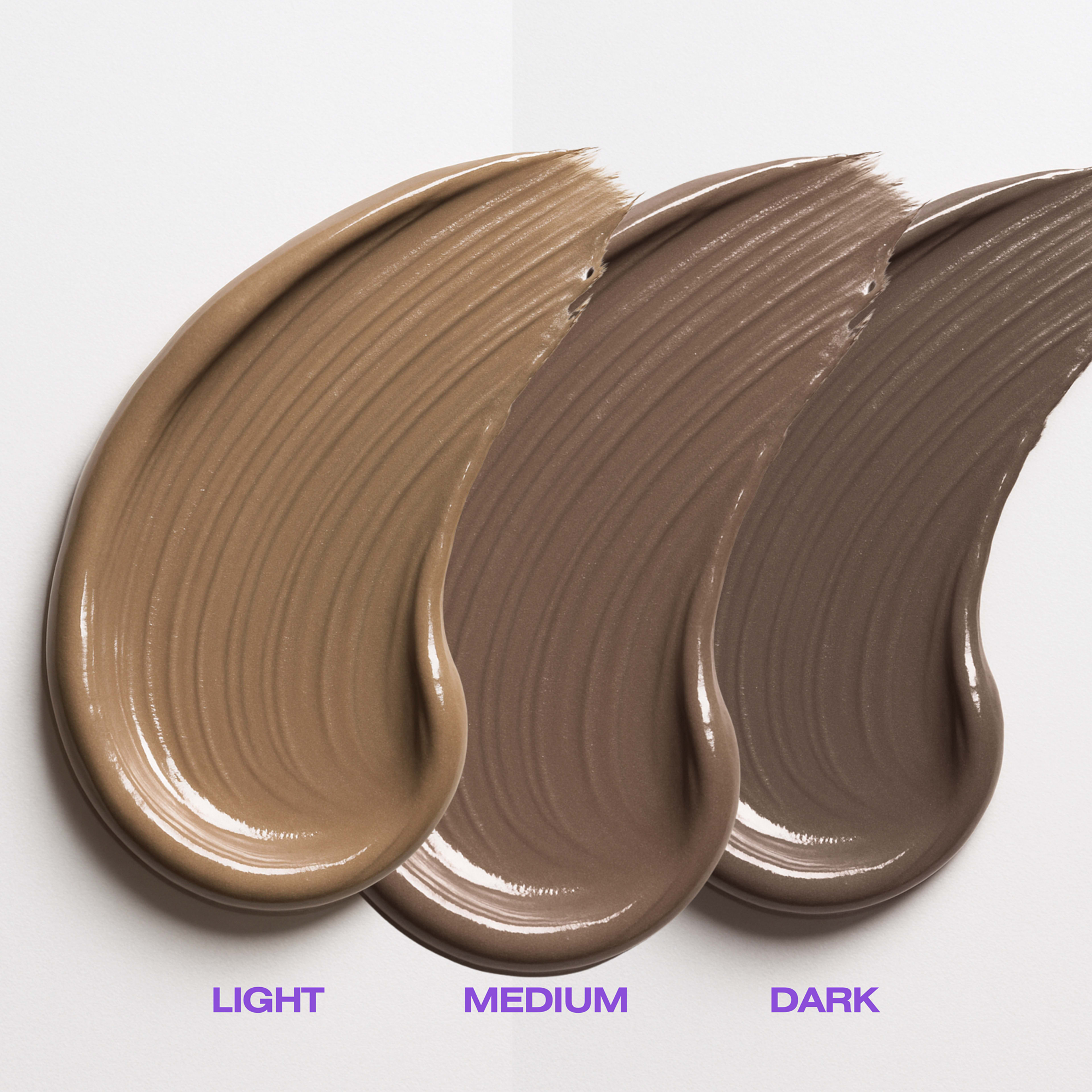 Color Boosting Brow Mascara / Medium brown, från WOWBROW, i färgen Dark Brown. Klicka för att öppna bilden i stort format