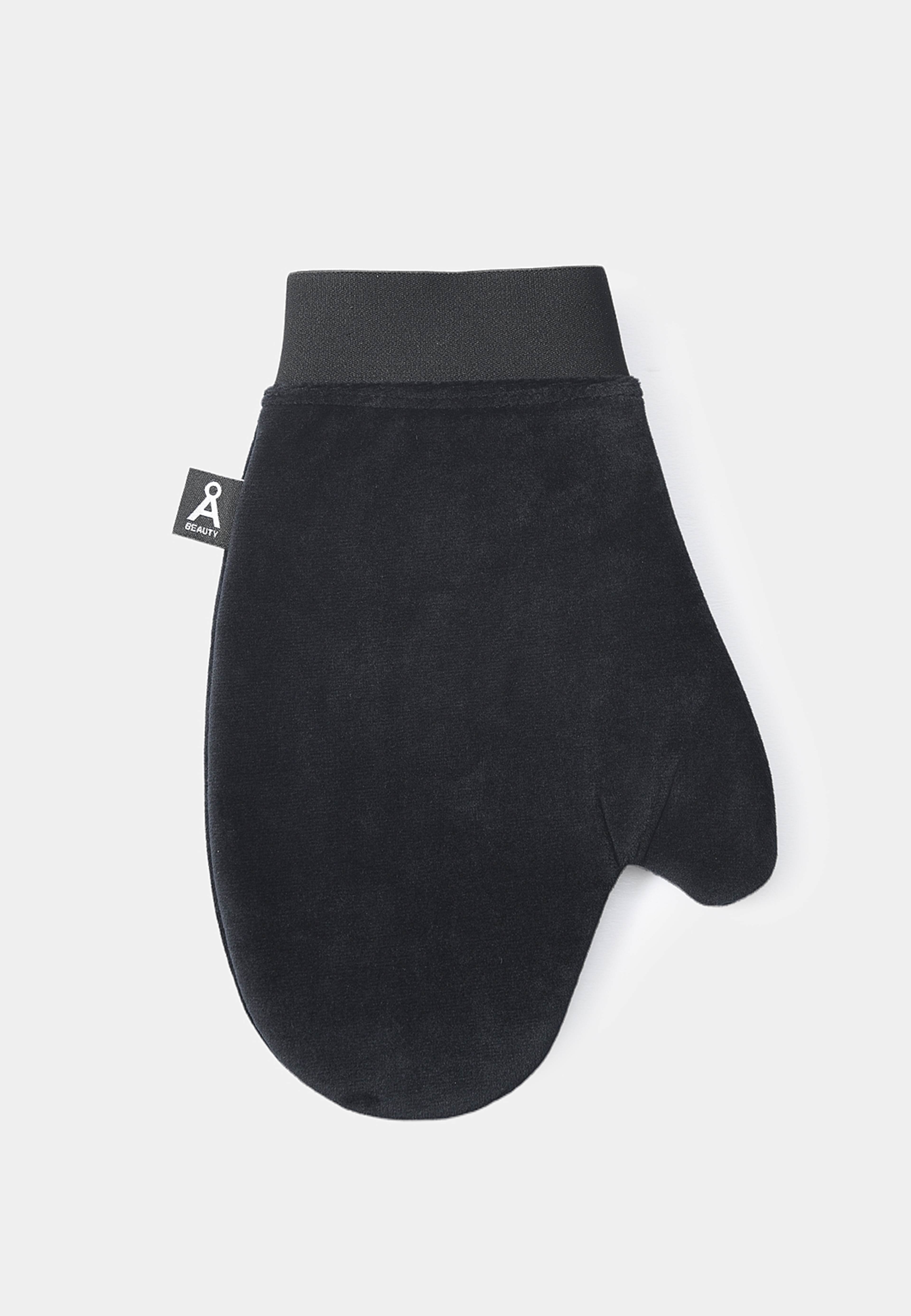 Luxe Tanning Mitt, från Å BEAUTY. Klicka för att öppna bilden i stort format