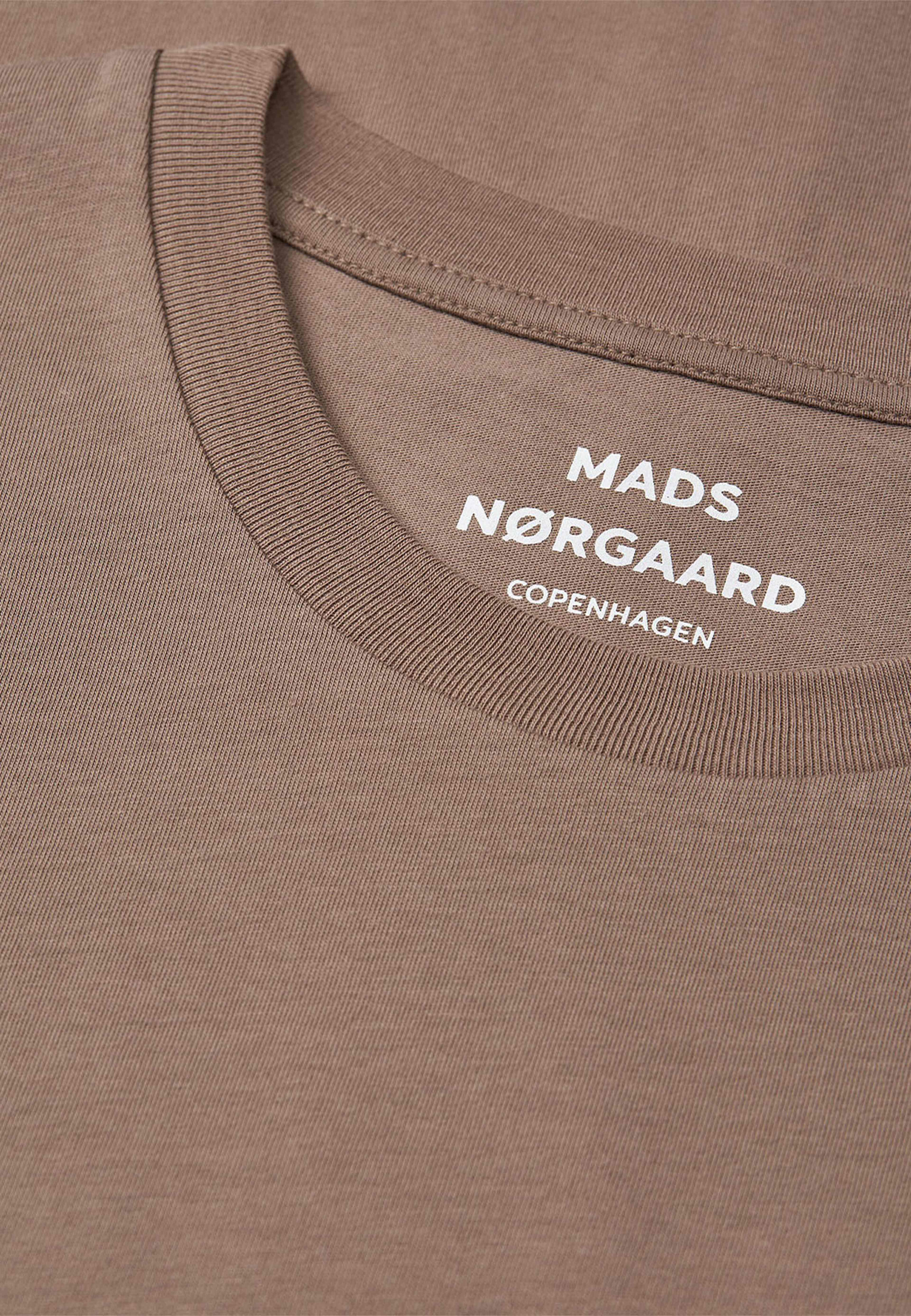 Fine Jersey Thor Tee FAV, från Mads Nørgaard, i färgen Walnut. Klicka för att öppna bilden i stort format