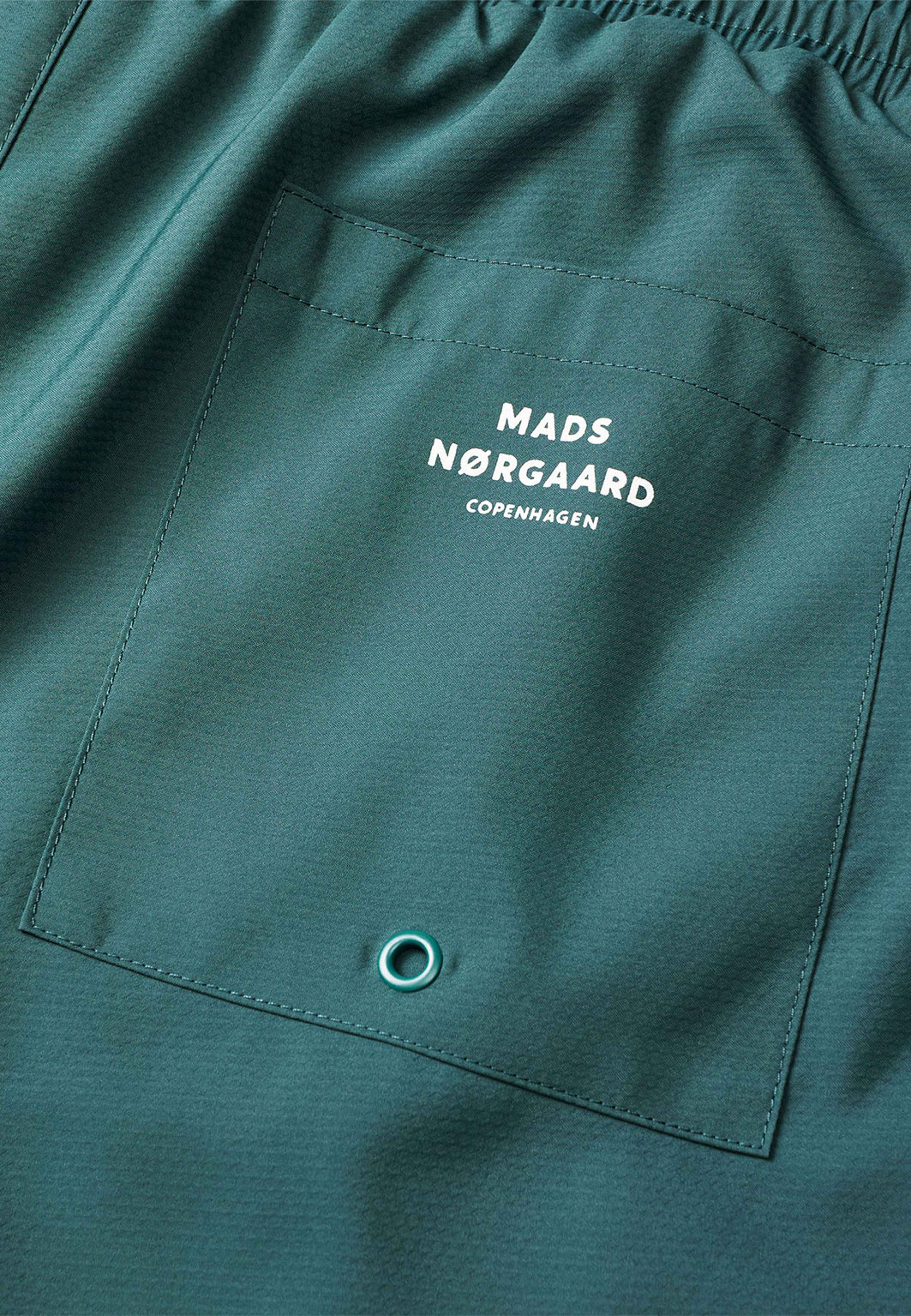 Sea Sandro Shorts, från Mads Nørgaard, i färgen Deep Sea. Klicka för att öppna bilden i stort format