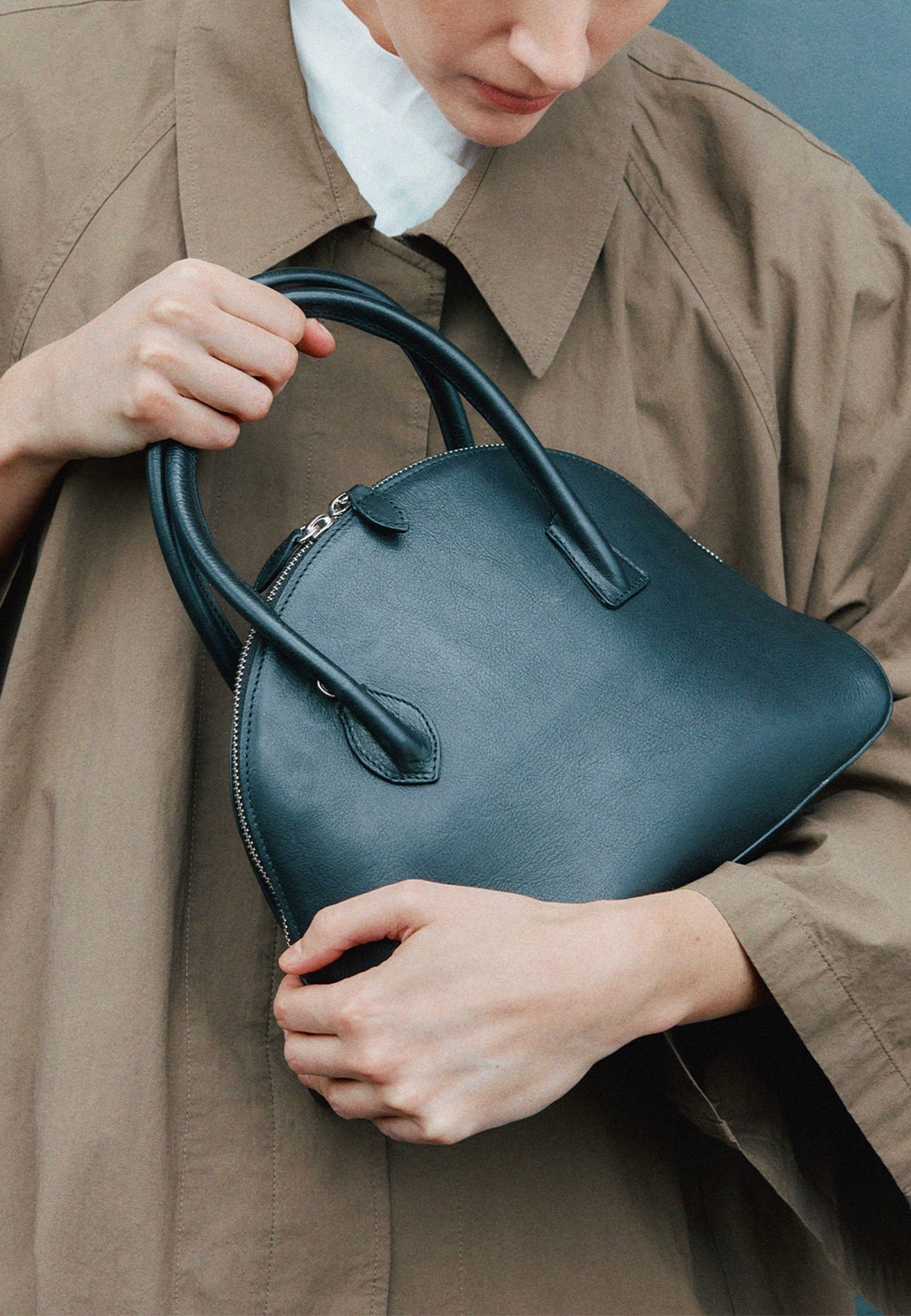 DOME BAG, från Liffner, i färgen Black. Klicka för att öppna bilden i stort format