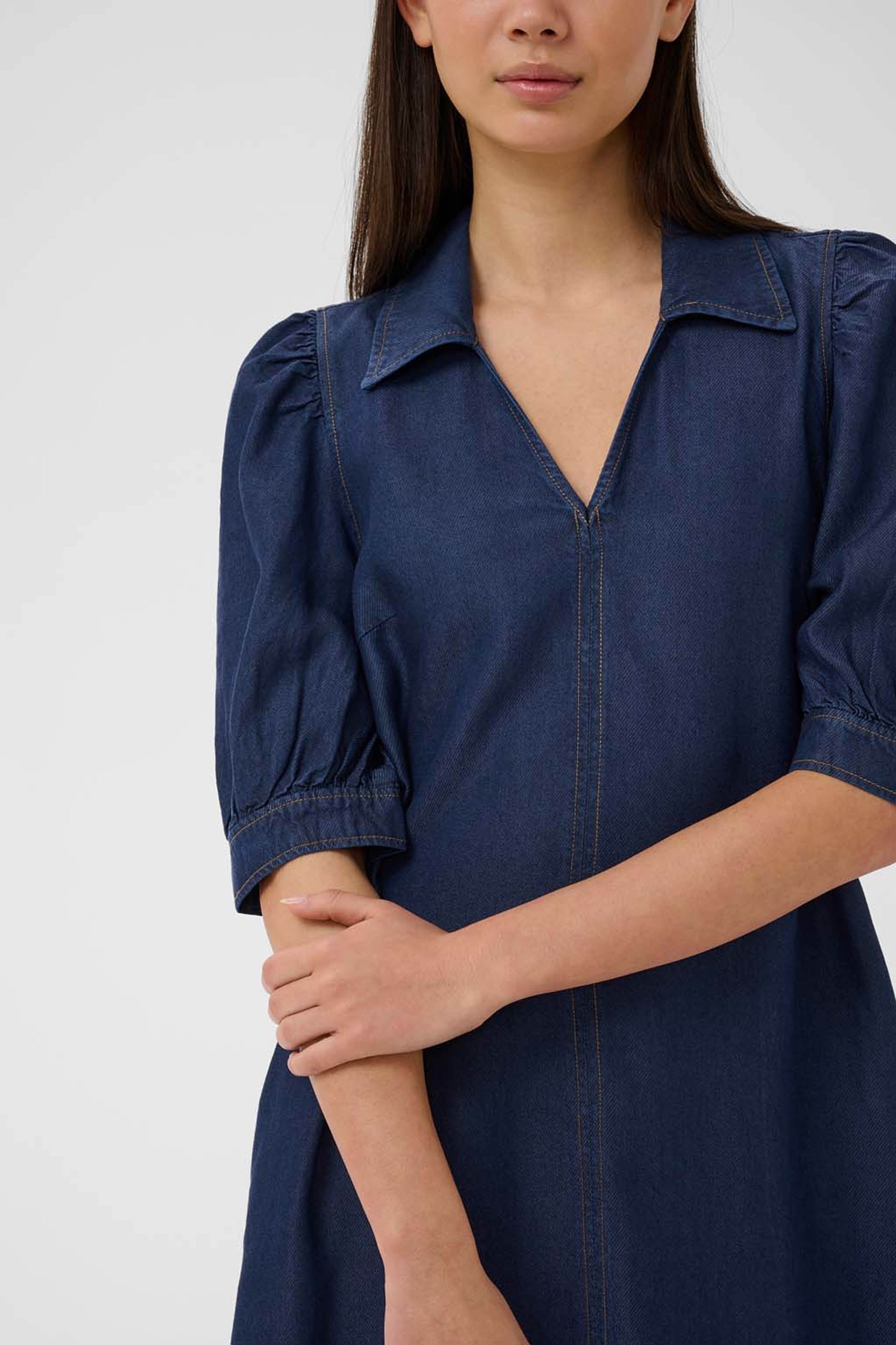 RachelIW Dress, från Inwear, i färgen Deep Blue Denim. Klicka för att öppna bilden i stort format