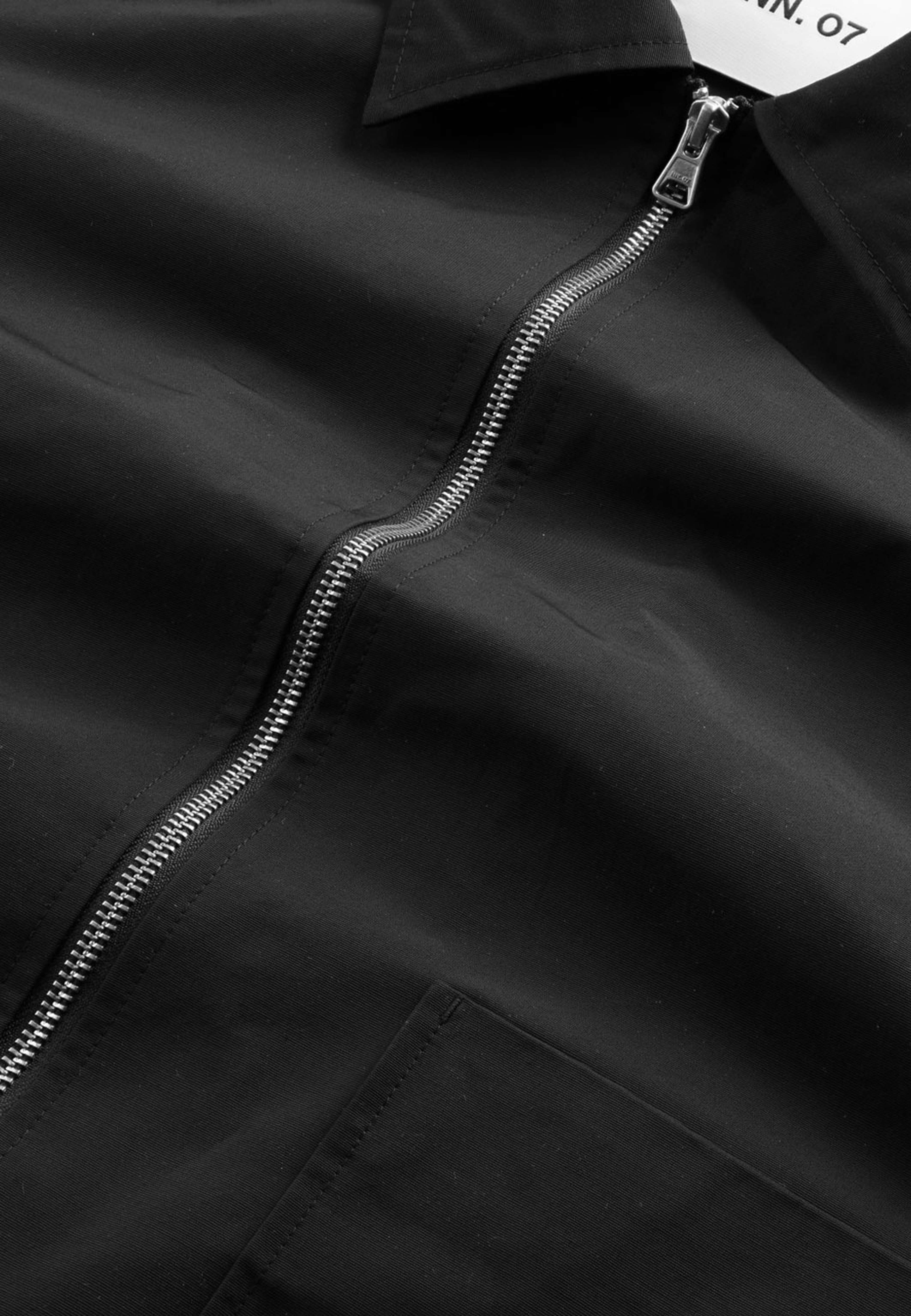 Gael Jacket 8445, från NN07, i färgen Black. Klicka för att öppna bilden i stort format