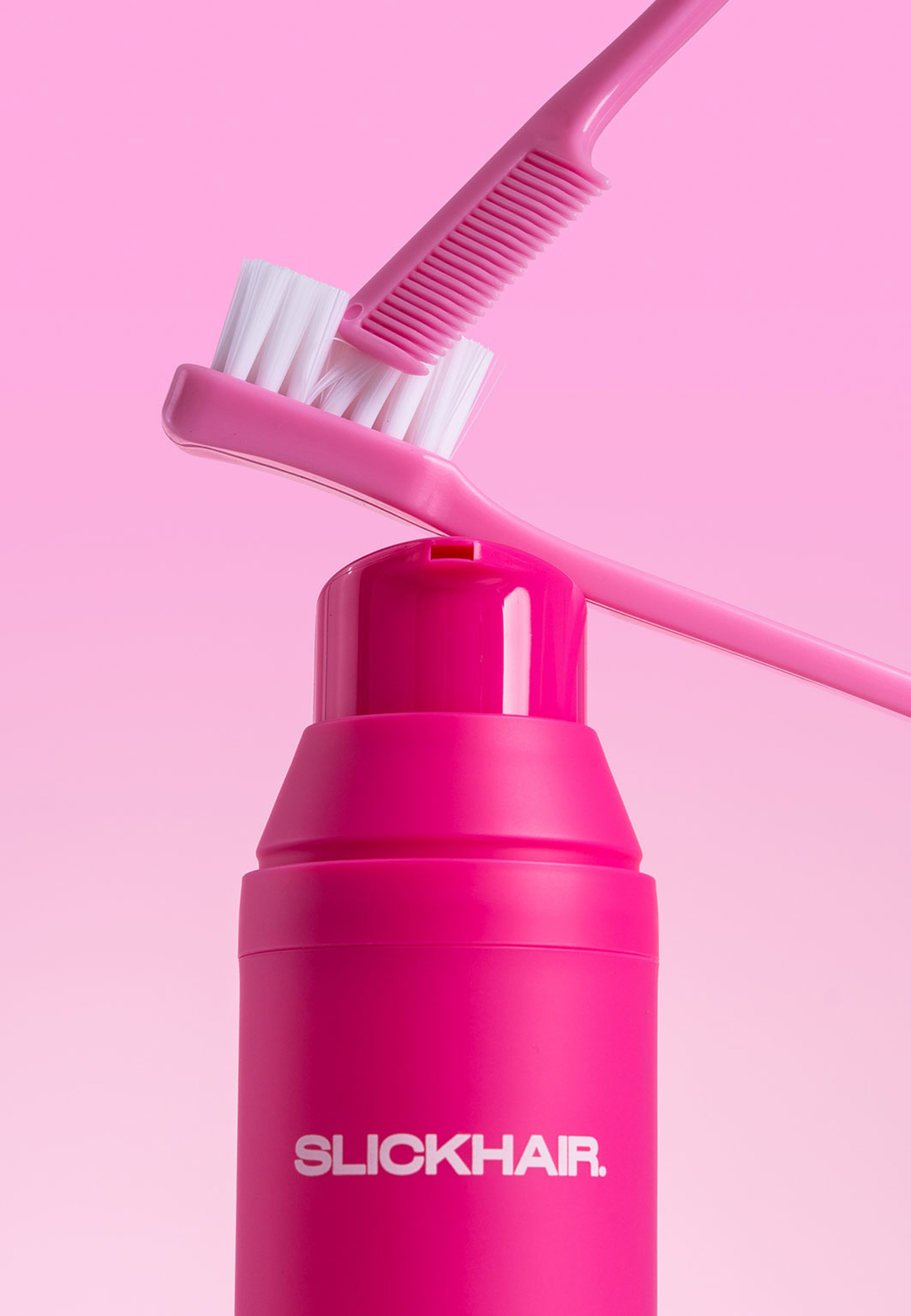 Anti-Flyaway Gel Duo, från Slick Hair. Klicka för att öppna bilden i stort format