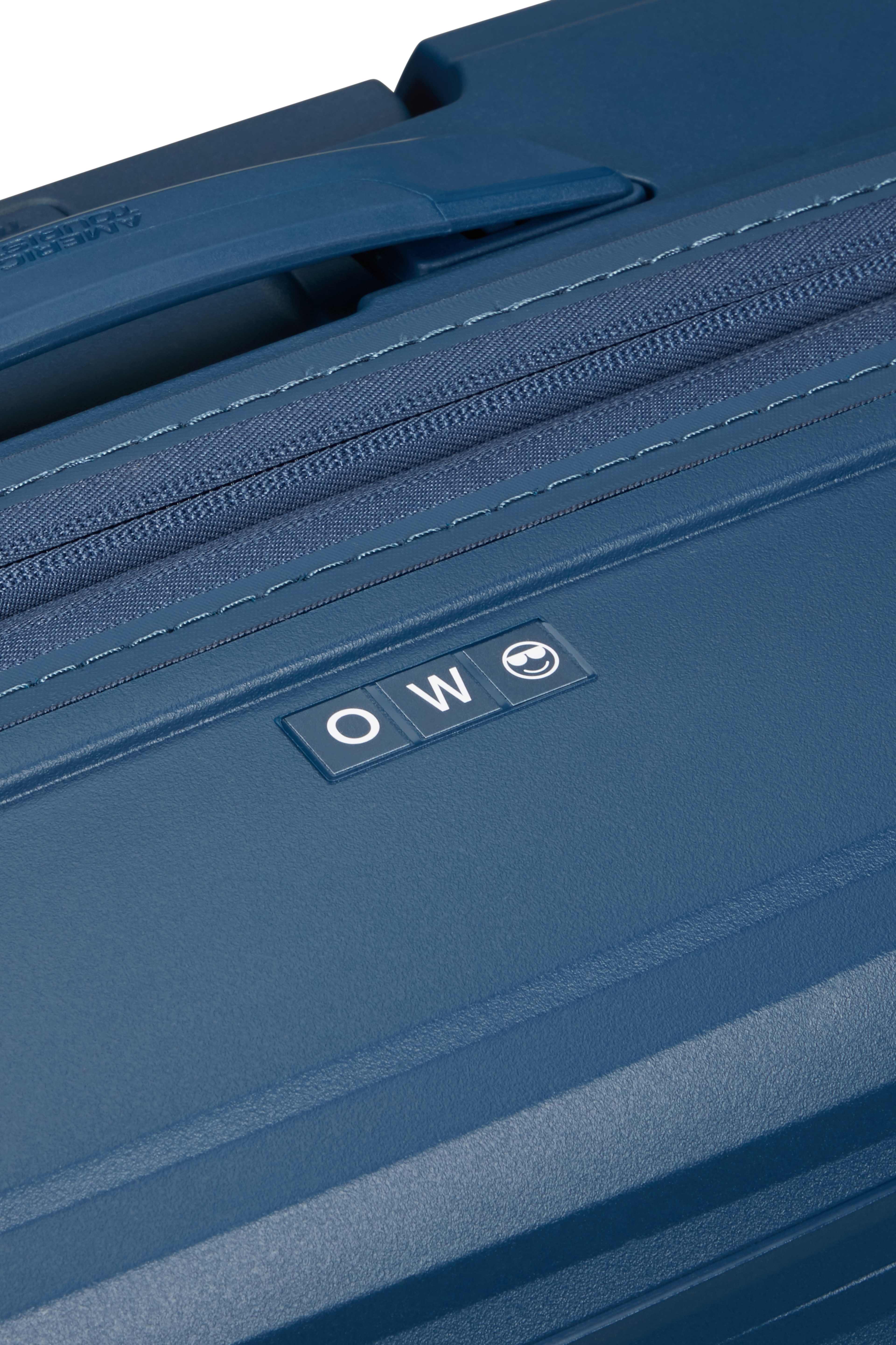 Resväska 77 cm Fast Forward, från American Tourister, i färgen Navy Blue. Klicka för att öppna bilden i stort format