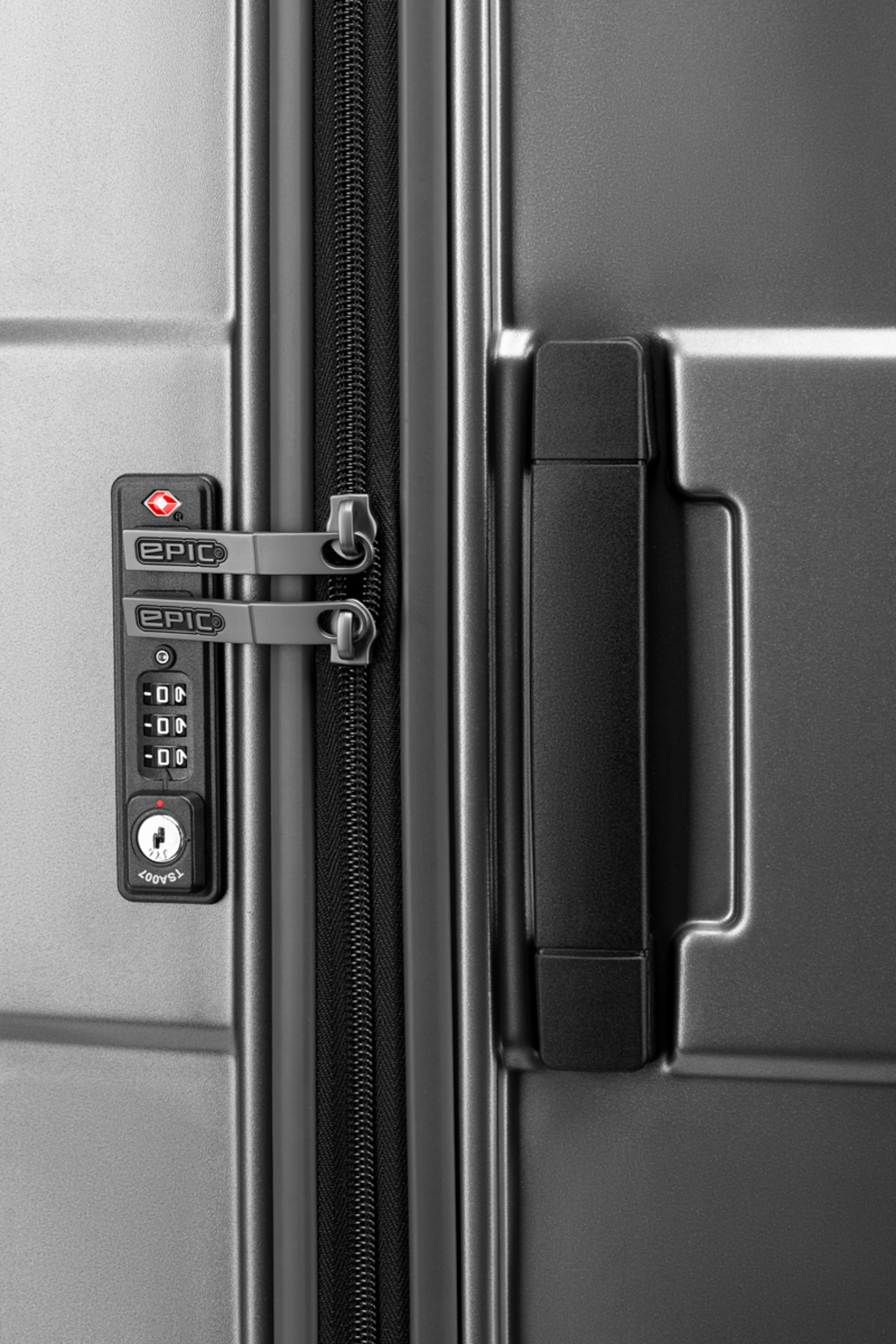Crate Trunks Resväska 72cm StealthGREY, från Epic, i färgen Stealthgrey. Klicka för att öppna bilden i stort format