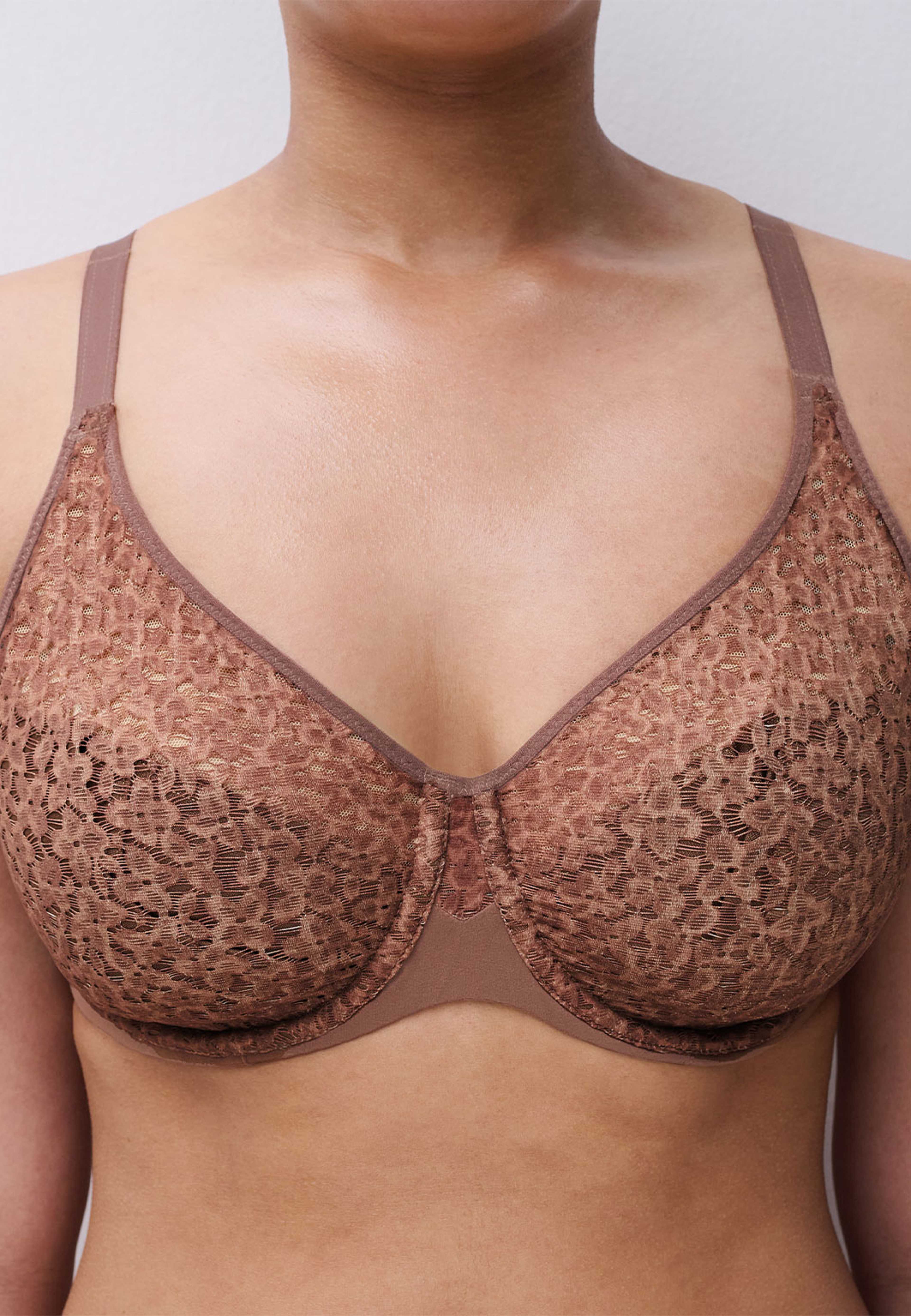 Norah Covering molded bra, från Chantelle, i färgen Wild Brown. Klicka för att öppna bilden i stort format