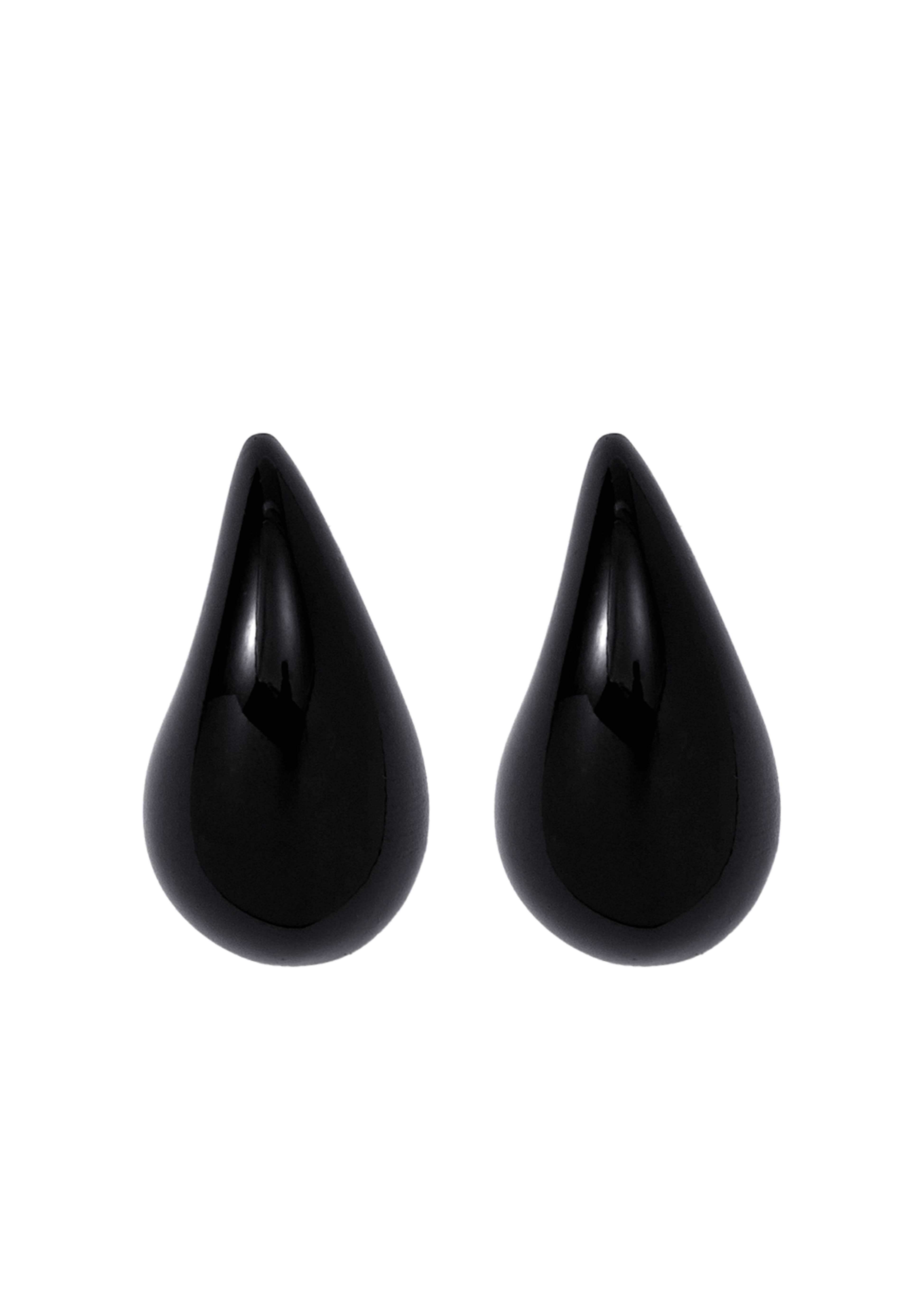 Örhängen LIVIA, från Appear, i färgen Black. Klicka för att öppna bilden i stort format