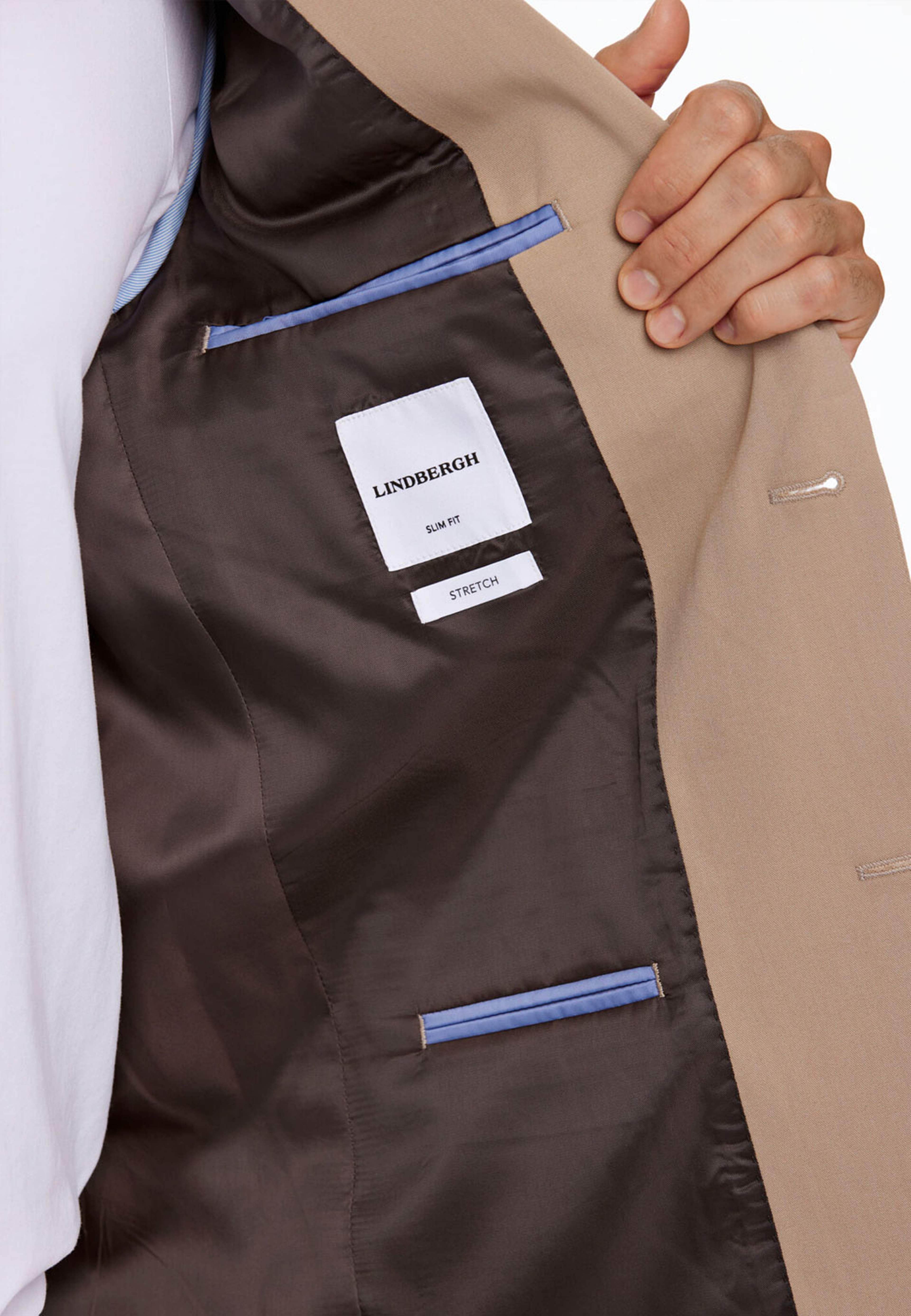 Fine twill stretch Suit, från Lindbergh, i färgen Sand. Klicka för att öppna bilden i stort format