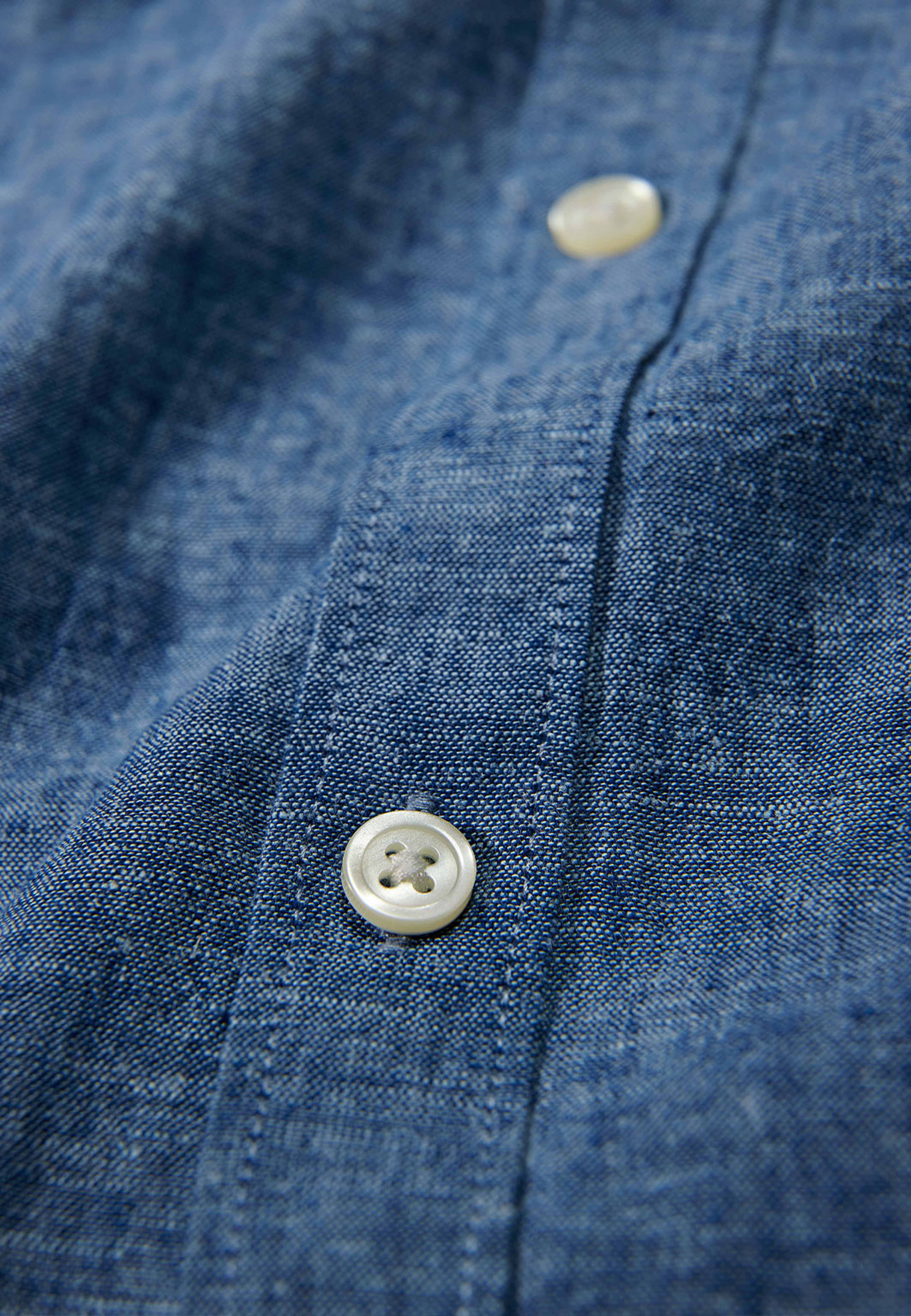 Lindbergh Cotton/linen Shirt L/S, från Lindbergh, i färgen Navy. Klicka för att öppna bilden i stort format