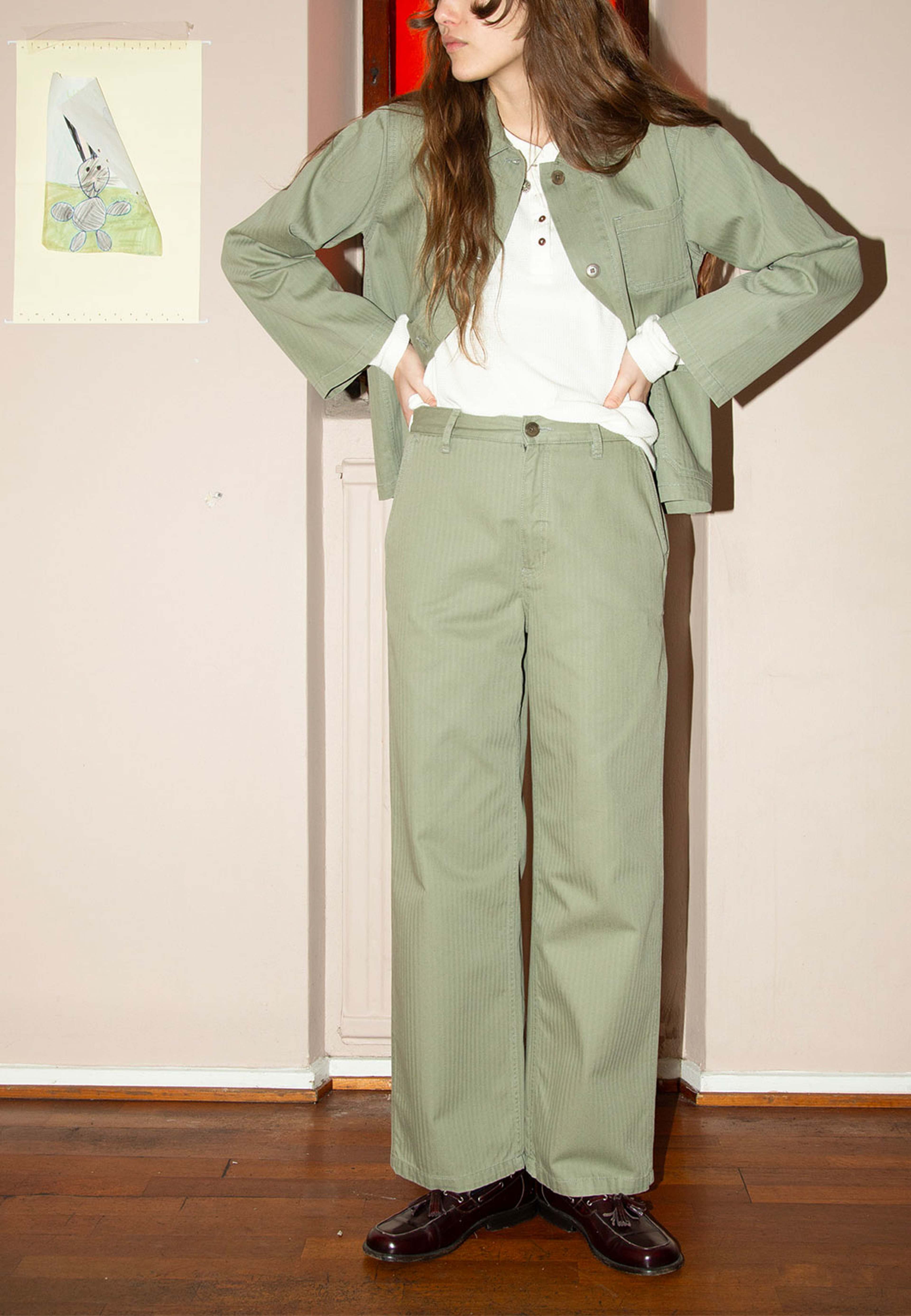 Wendy Herringbone Pale Green, från Nudie Jeans, i färgen Pale Green. Klicka för att öppna bilden i stort format