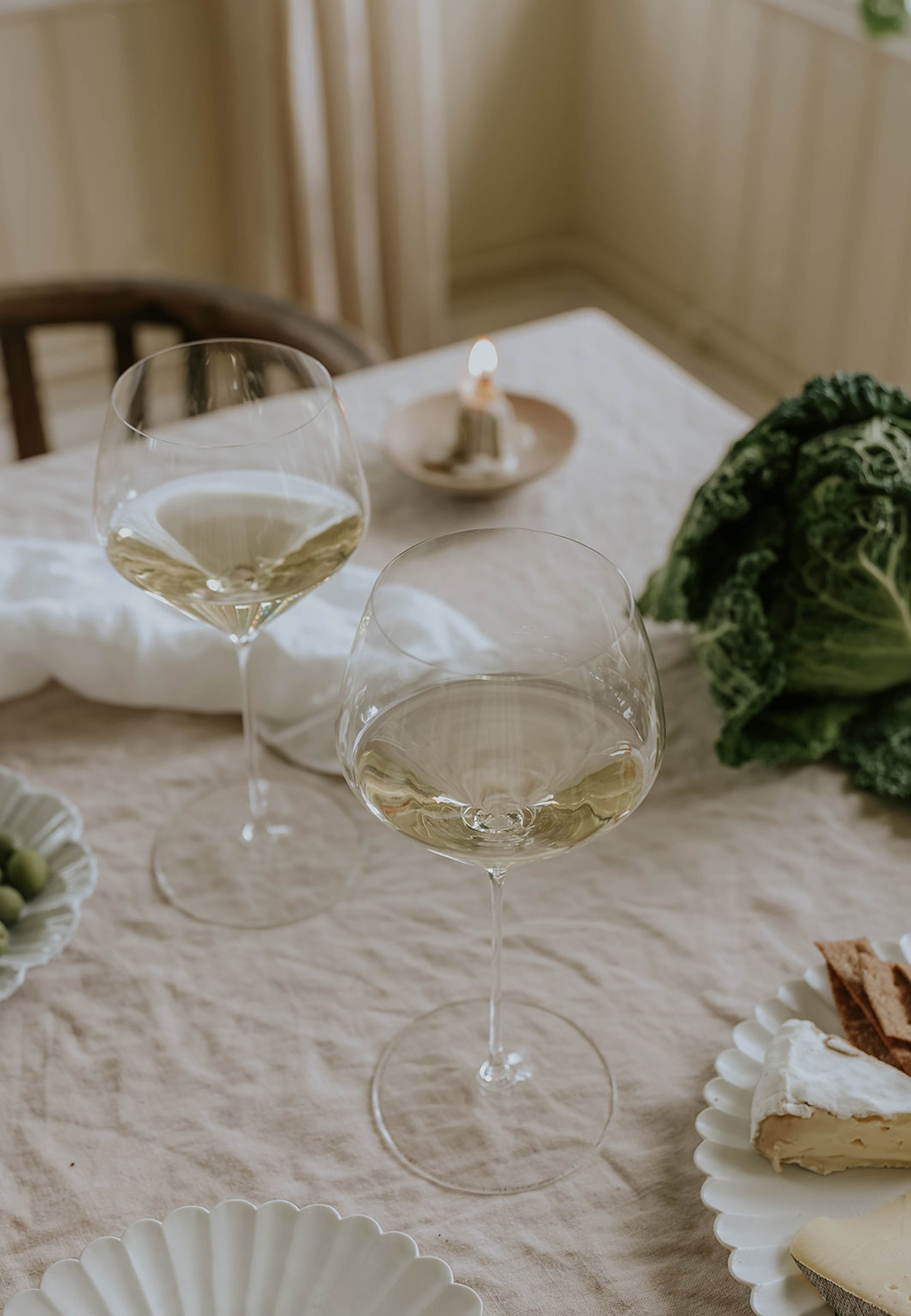 Chardonnay, 2-pack, från Riedel, i färgen Transparent. Klicka för att öppna bilden i stort format