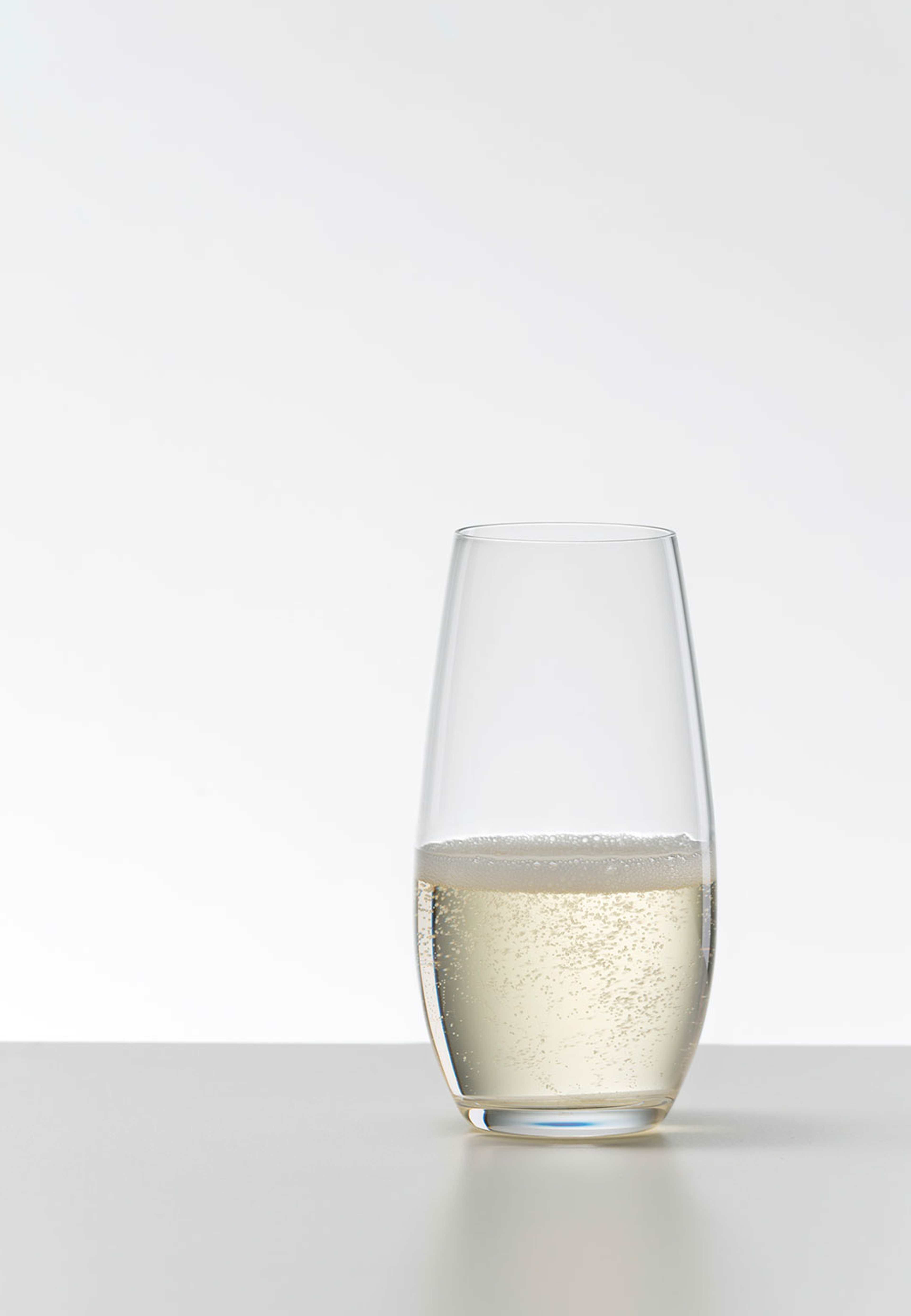 Champagne, 2-pack, från Riedel, i färgen Transparent. Klicka för att öppna bilden i stort format