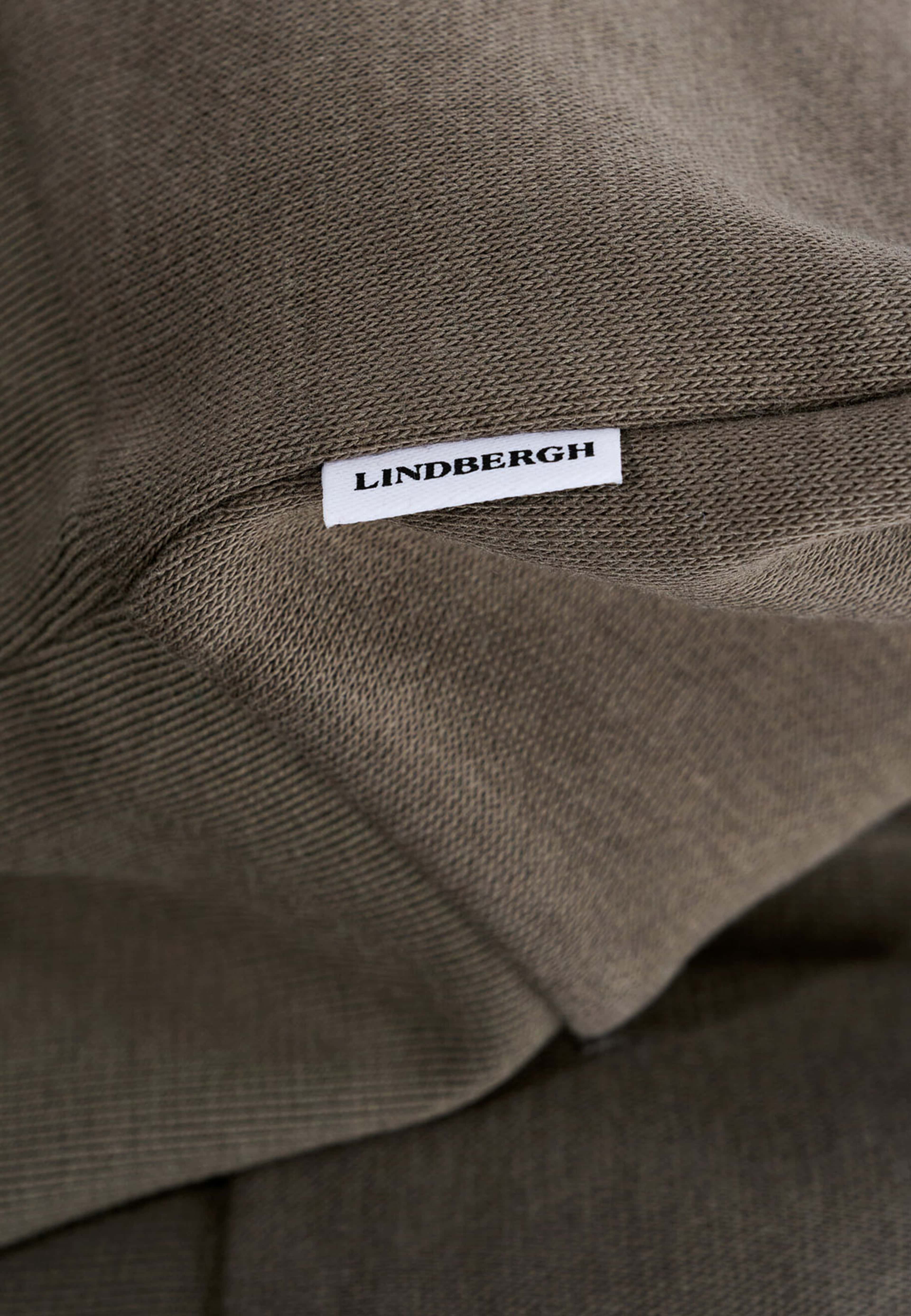 Oversized sweatshirt + shorts, från Lindbergh, i färgen Army. Klicka för att öppna bilden i stort format