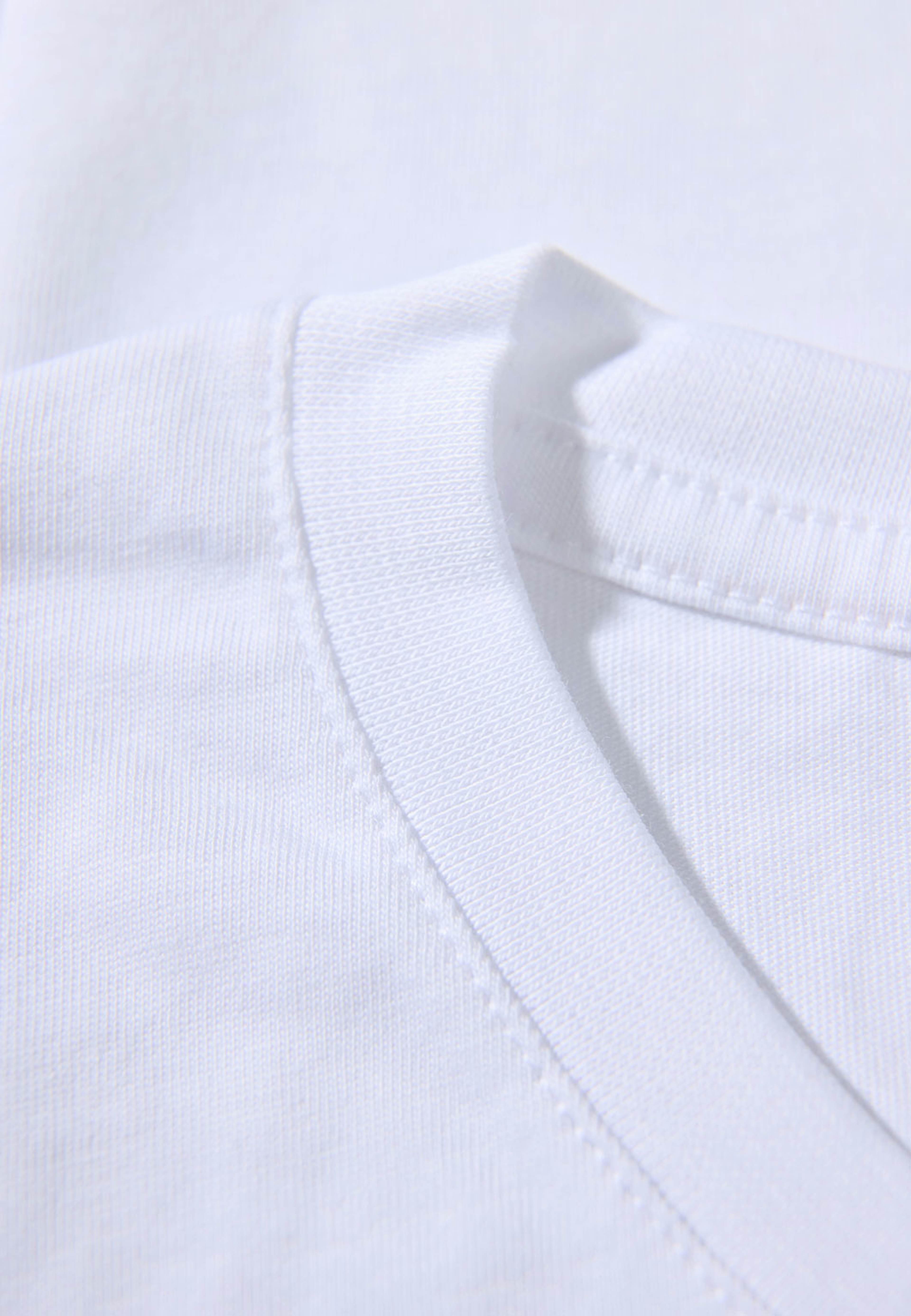 Basic o-neck T-shirt, från Lindbergh, i färgen White. Klicka för att öppna bilden i stort format