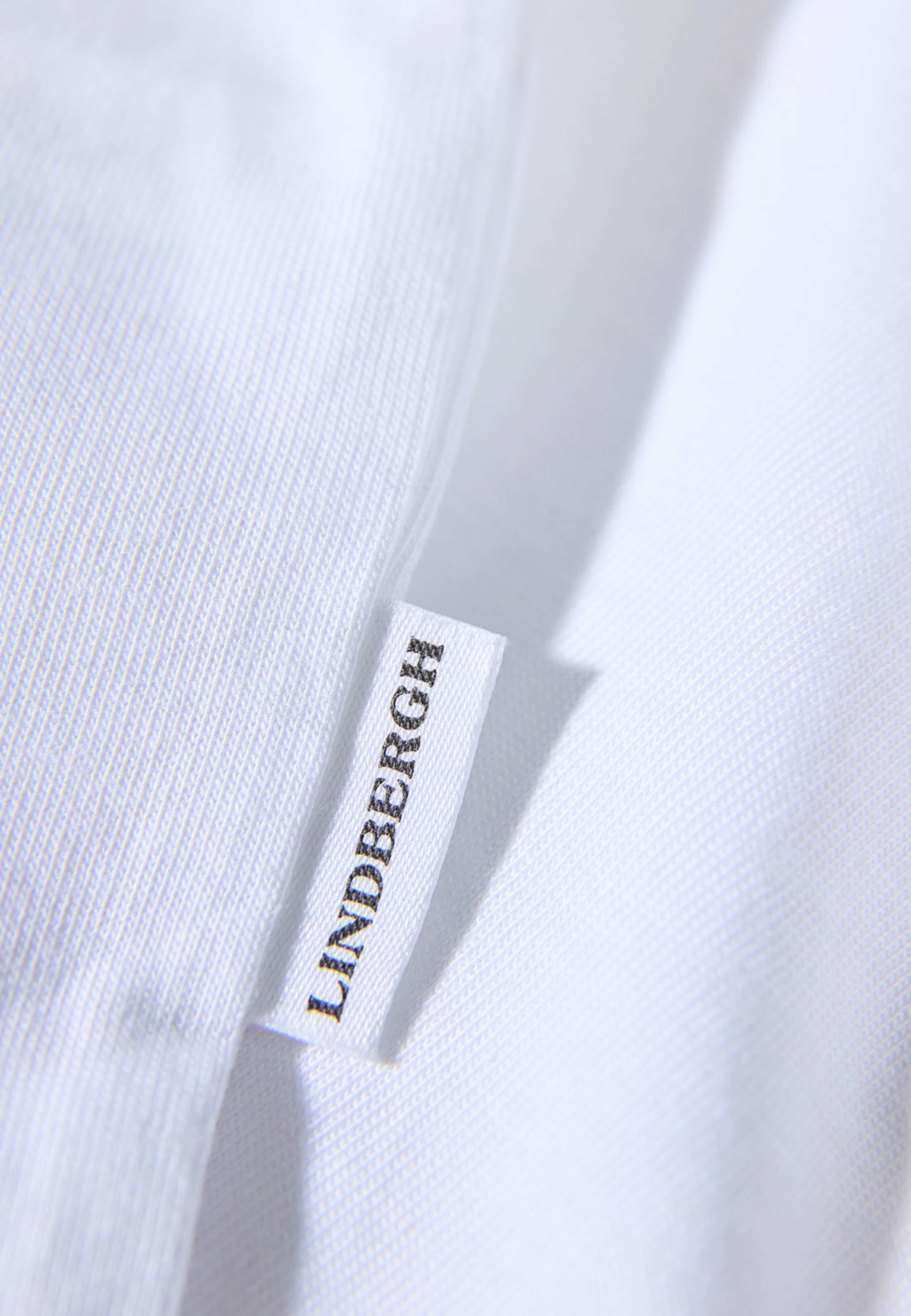 Basic o-neck T-shirt, från Lindbergh, i färgen White. Klicka för att öppna bilden i stort format