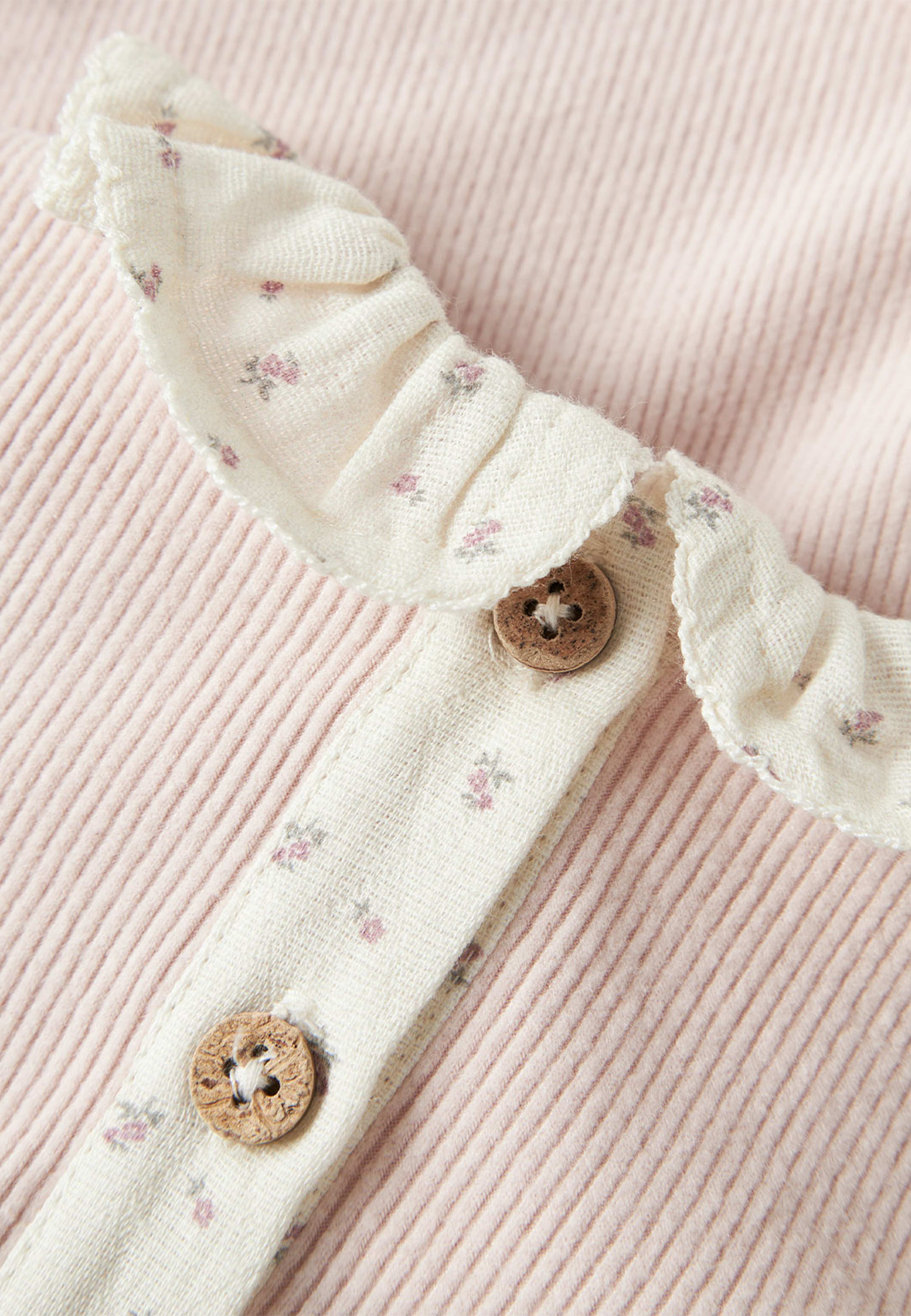 NBFTRINE LS SLIM BODY LIL, från Lil'Atelier, i färgen Peach Whip. Klicka för att öppna bilden i stort format