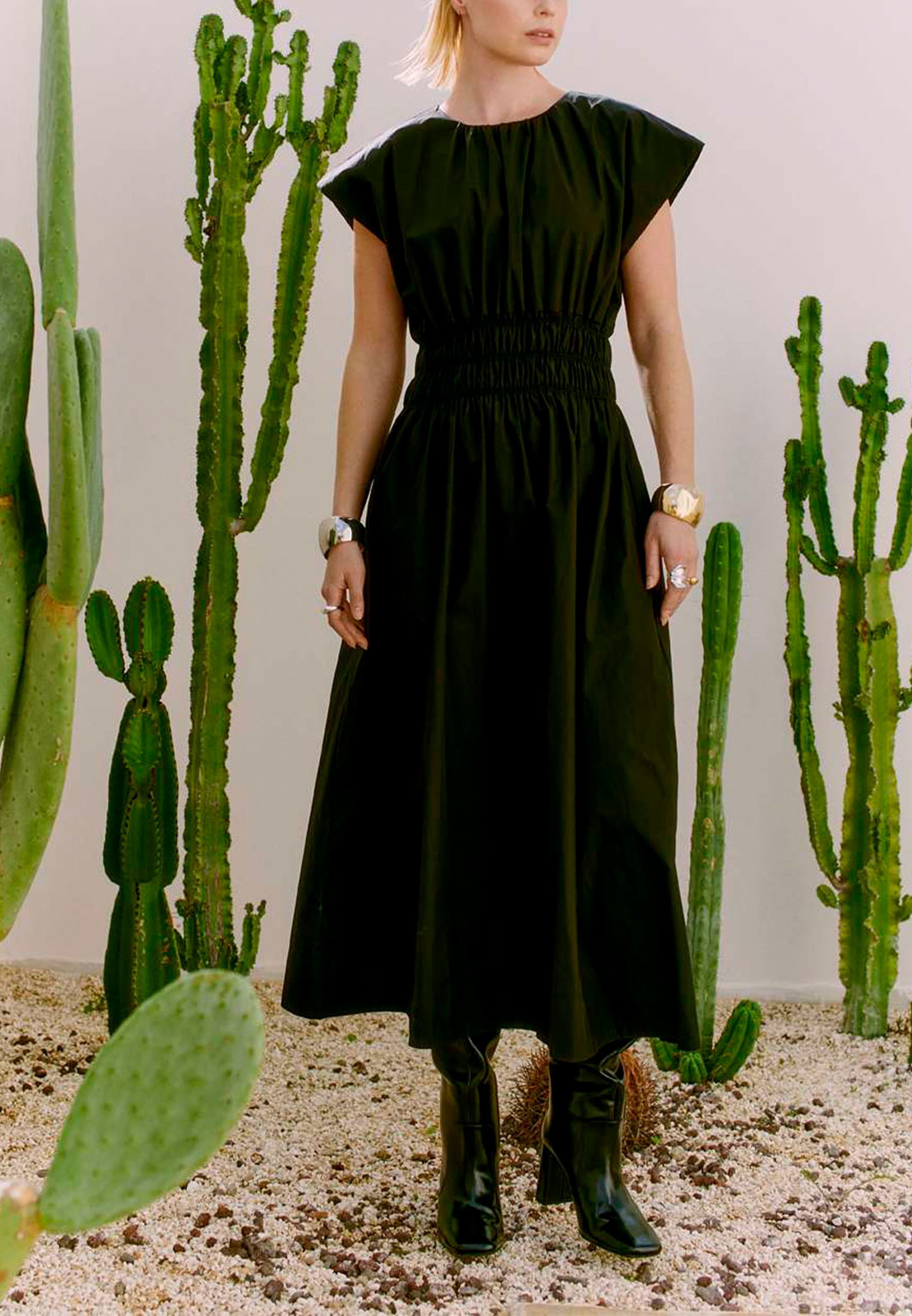 Copenhagen Muse DRESS CMCRIPS-DRESS, från CPH Muse, i färgen Black. Klicka för att öppna bilden i stort format