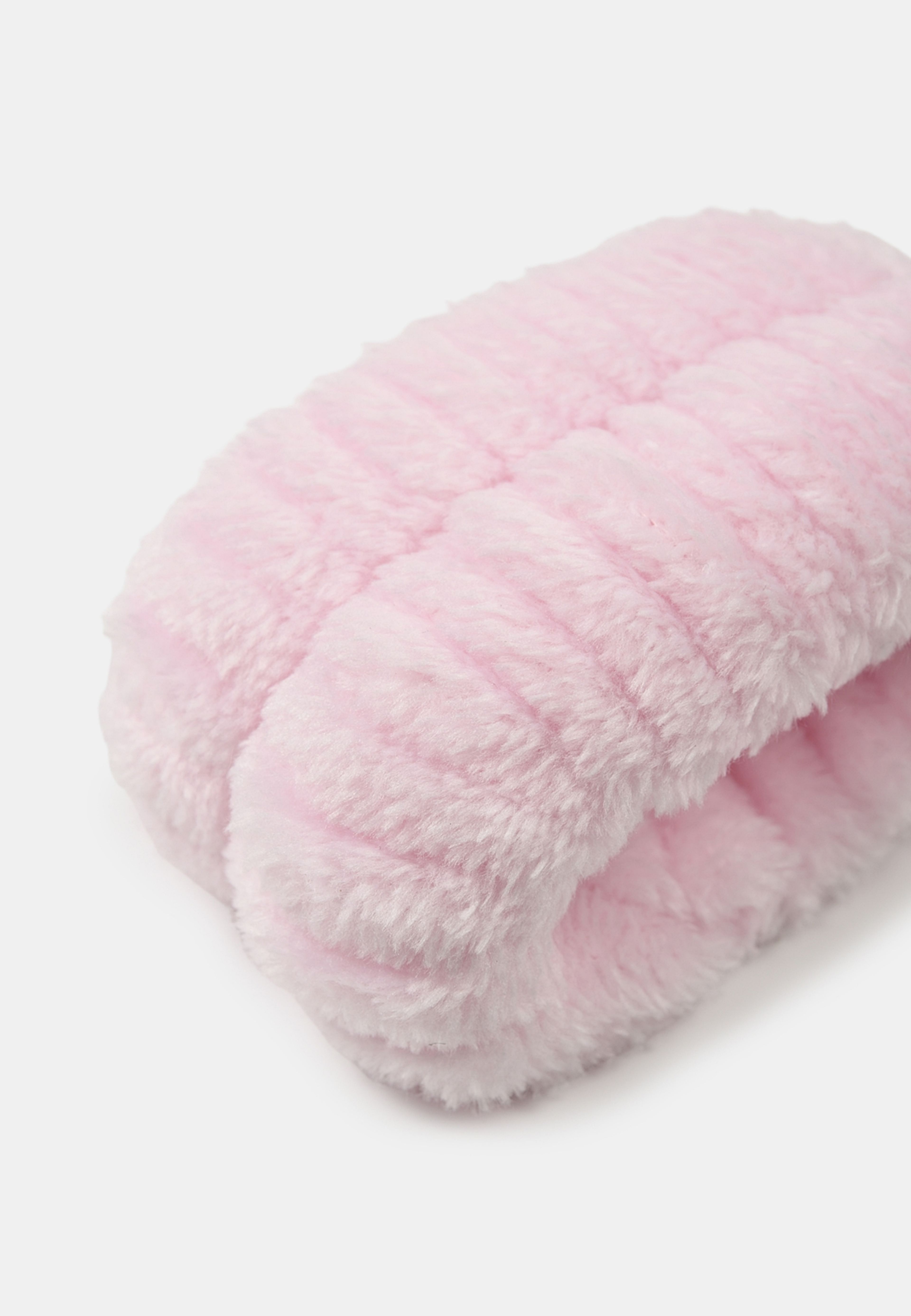 Makeupband för handled, från Å BEAUTY, i färgen Lt Pink. Klicka för att öppna bilden i stort format
