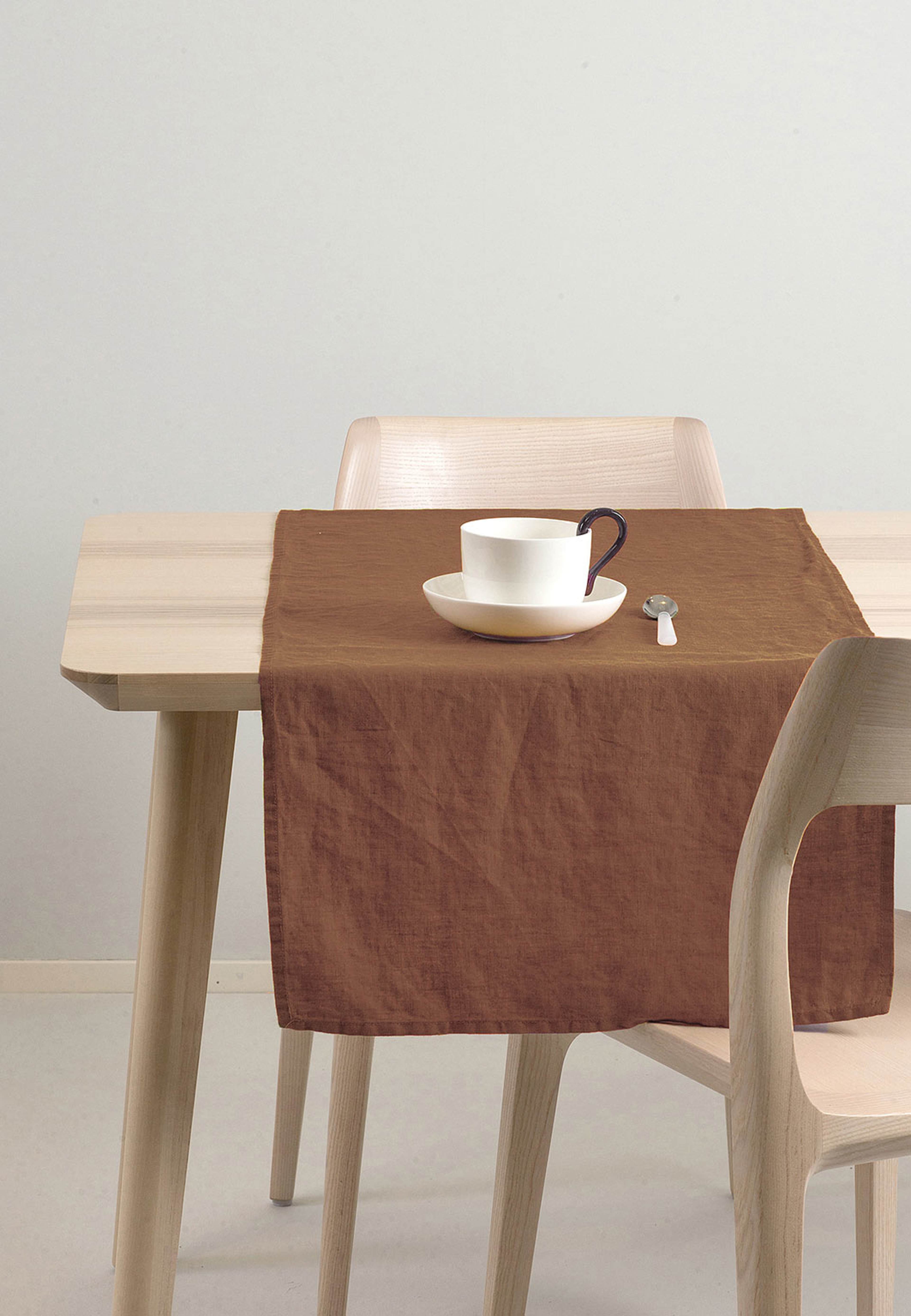 Sunshine löpare, från Himla, i färgen Grounded. Klicka för att öppna bilden i stort format