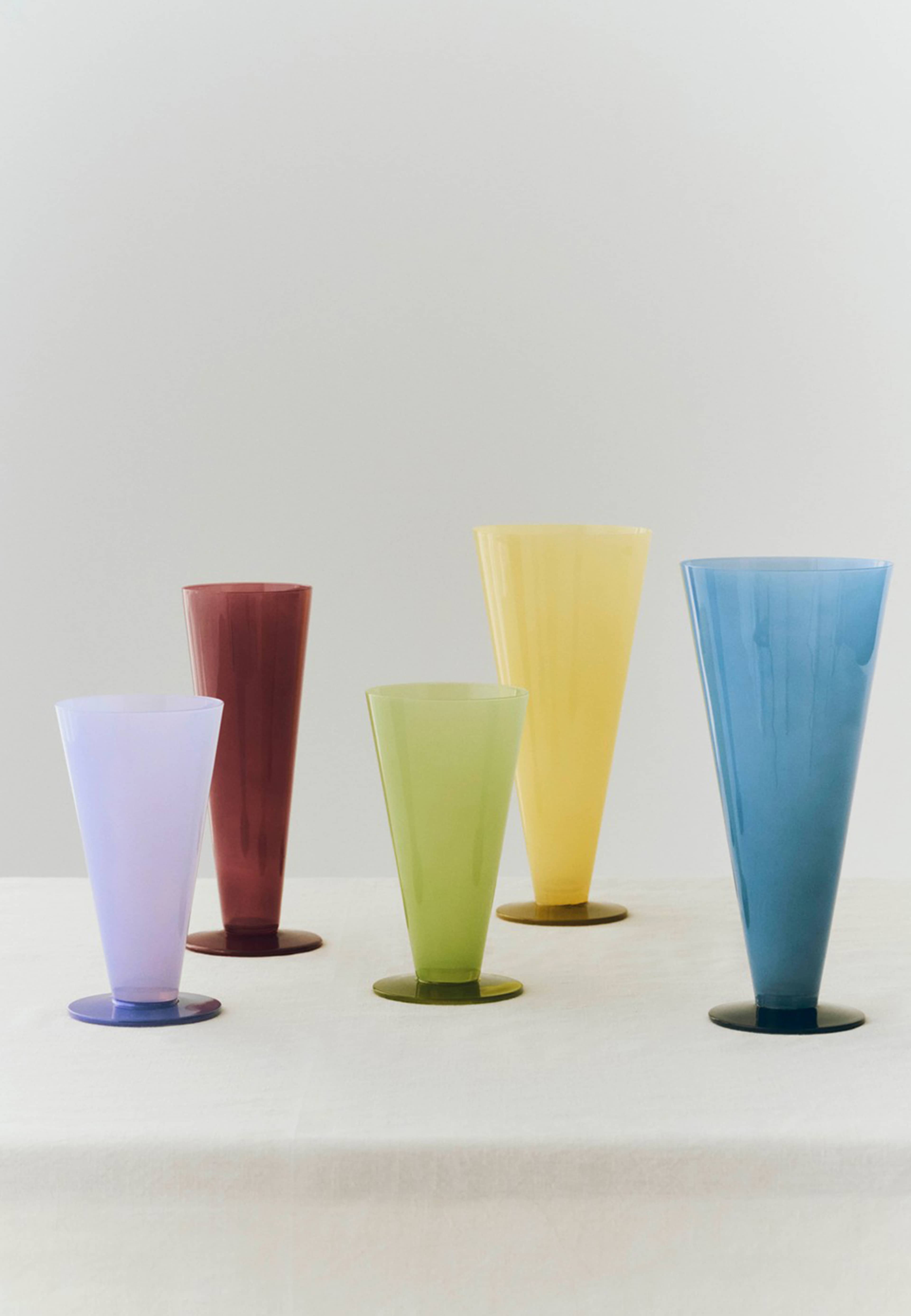 Conical Vase Large, från HAY, i färgen Yellow And Lime Green. Klicka för att öppna bilden i stort format
