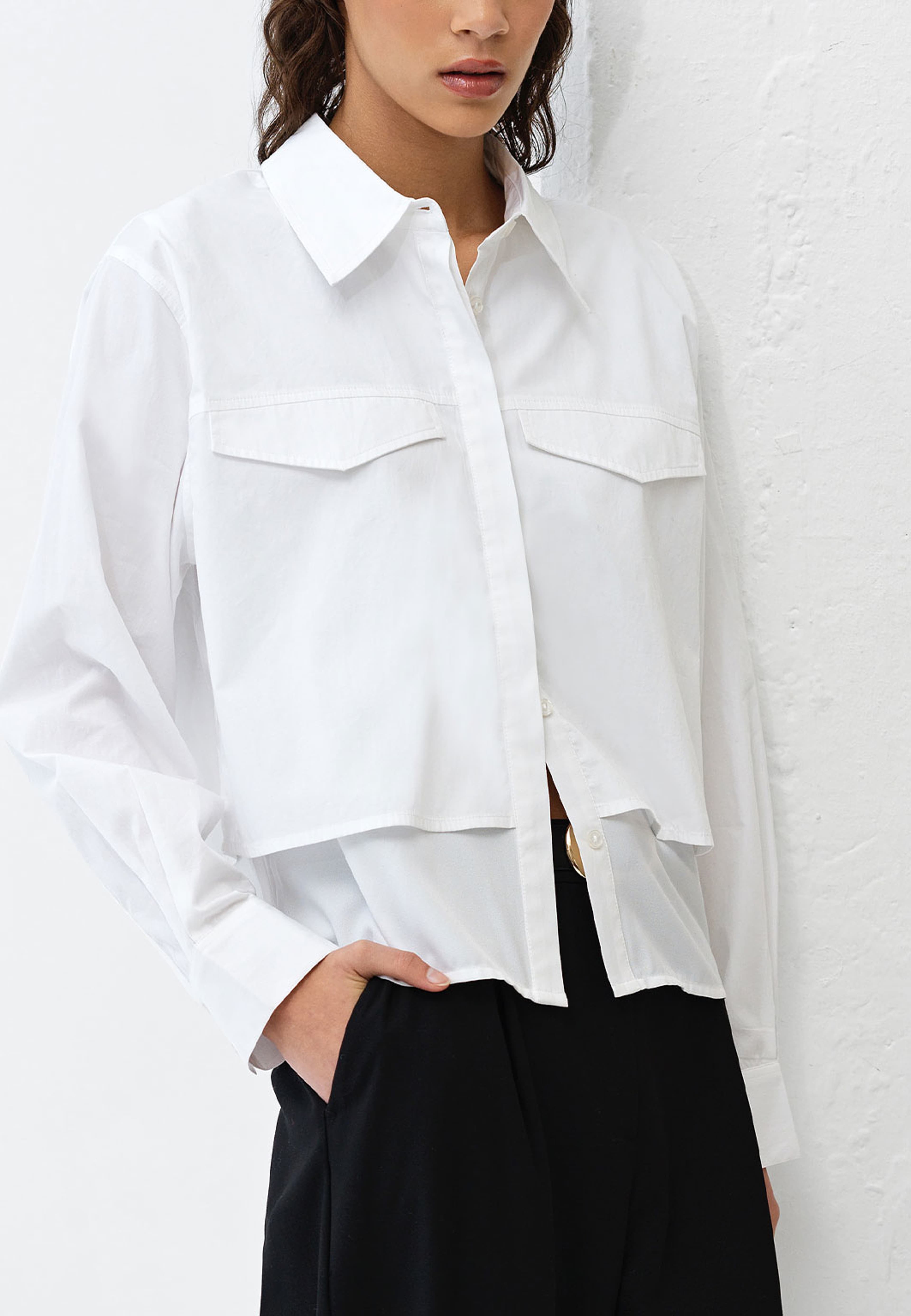 Cambria Milla Mix Layered Shirt, från French Connection, i färgen Linen White. Klicka för att öppna bilden i stort format