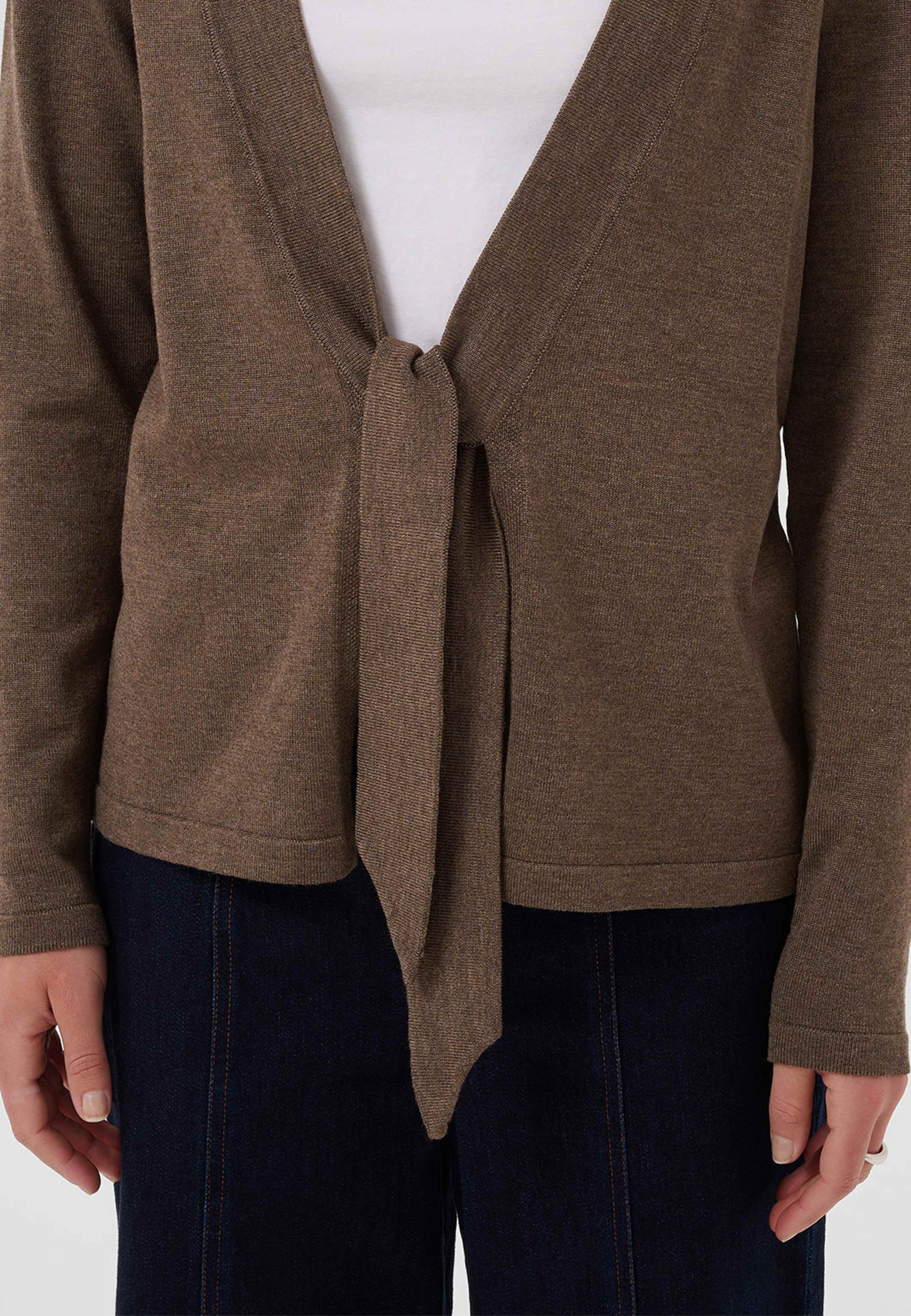 MilaSZ Tie Cardigan, från Saint Tropez, i färgen Major Brown Melange. Klicka för att öppna bilden i stort format