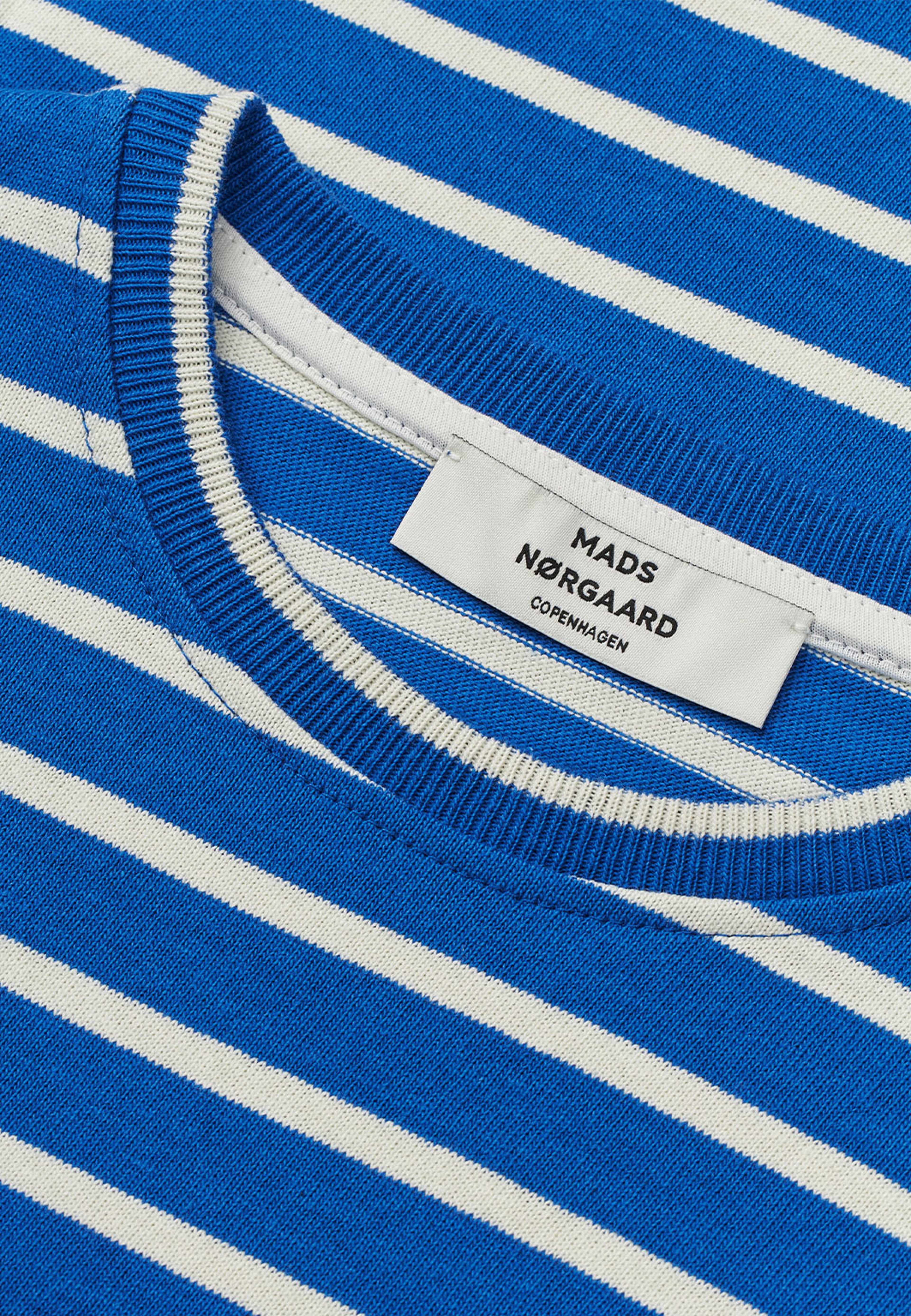 Pablo Malle Tee, från Mads Nørgaard, i färgen Vanilla Ice/Bright Cobalt. Klicka för att öppna bilden i stort format
