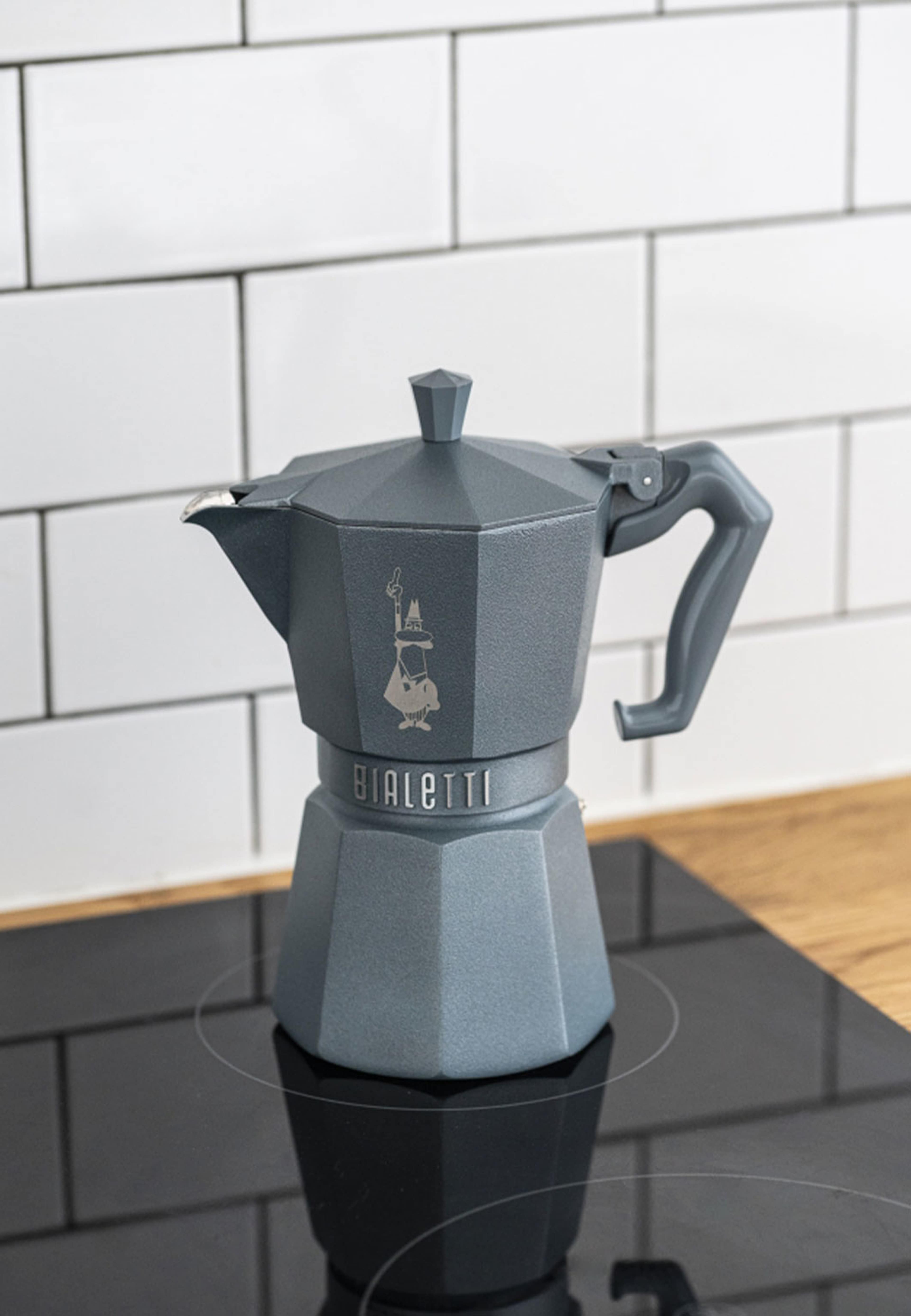 Kokare 3 kopp MOKA EXCLUSIVE INDUCTION Grå BIALETTI®, från Bialetti, i färgen Grey. Klicka för att öppna bilden i stort format