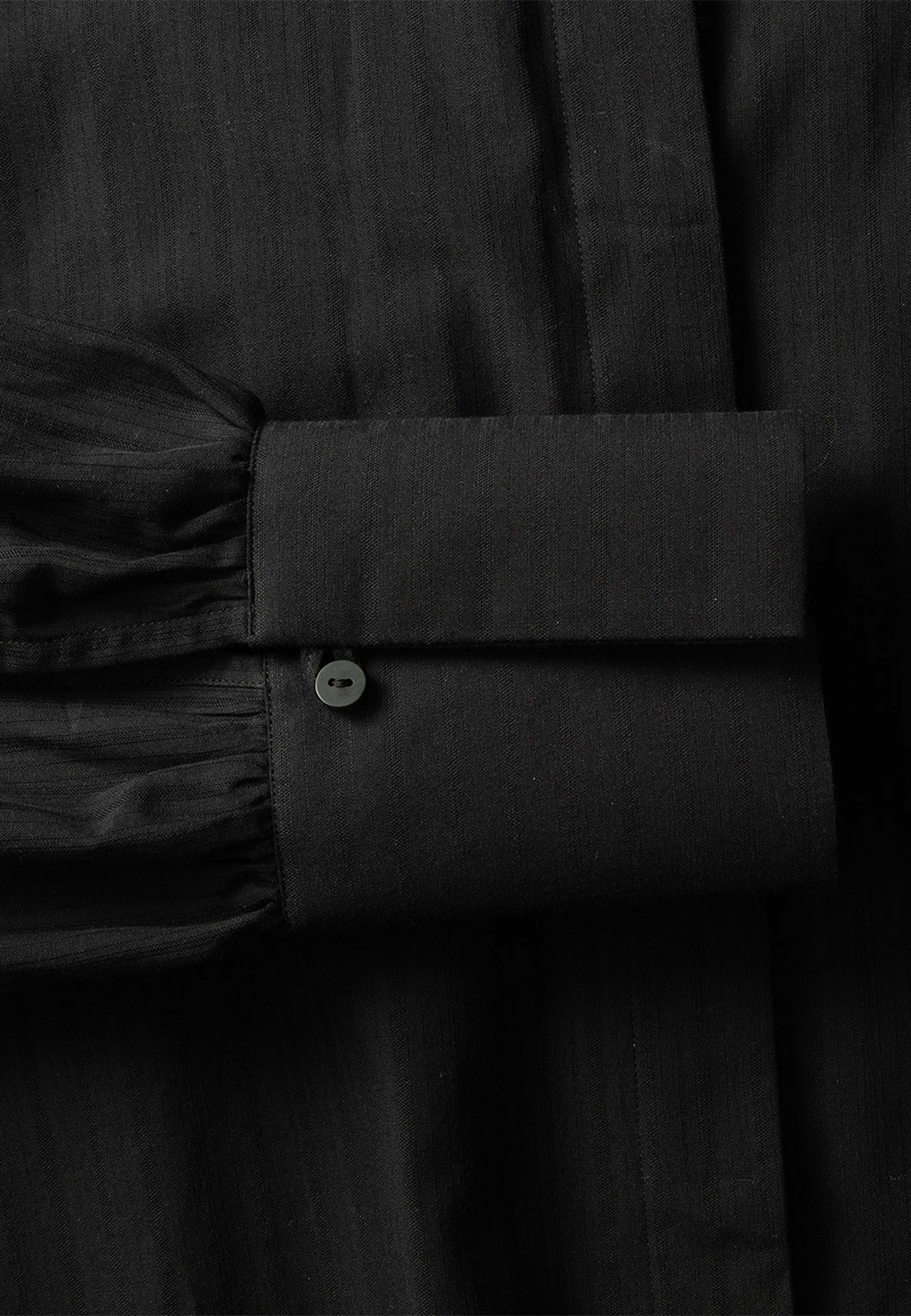 Skjorta Teresa Lumina Cotton, från The Shirt Factory, i färgen Black. Klicka för att öppna bilden i stort format