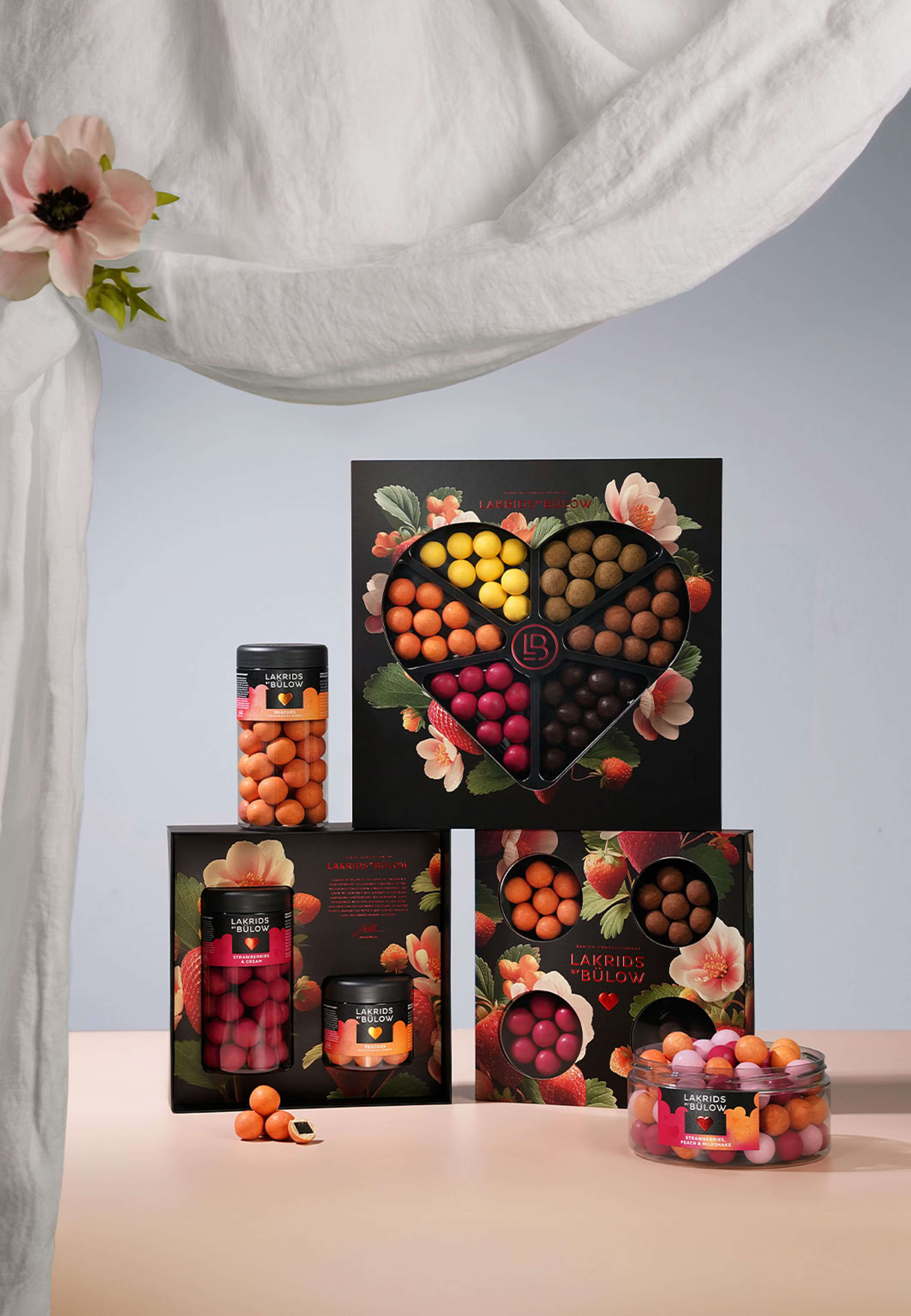 Large Love Mixed, från Lakrids by Bülow, i färgen Large Love Mixed. Klicka för att öppna bilden i stort format