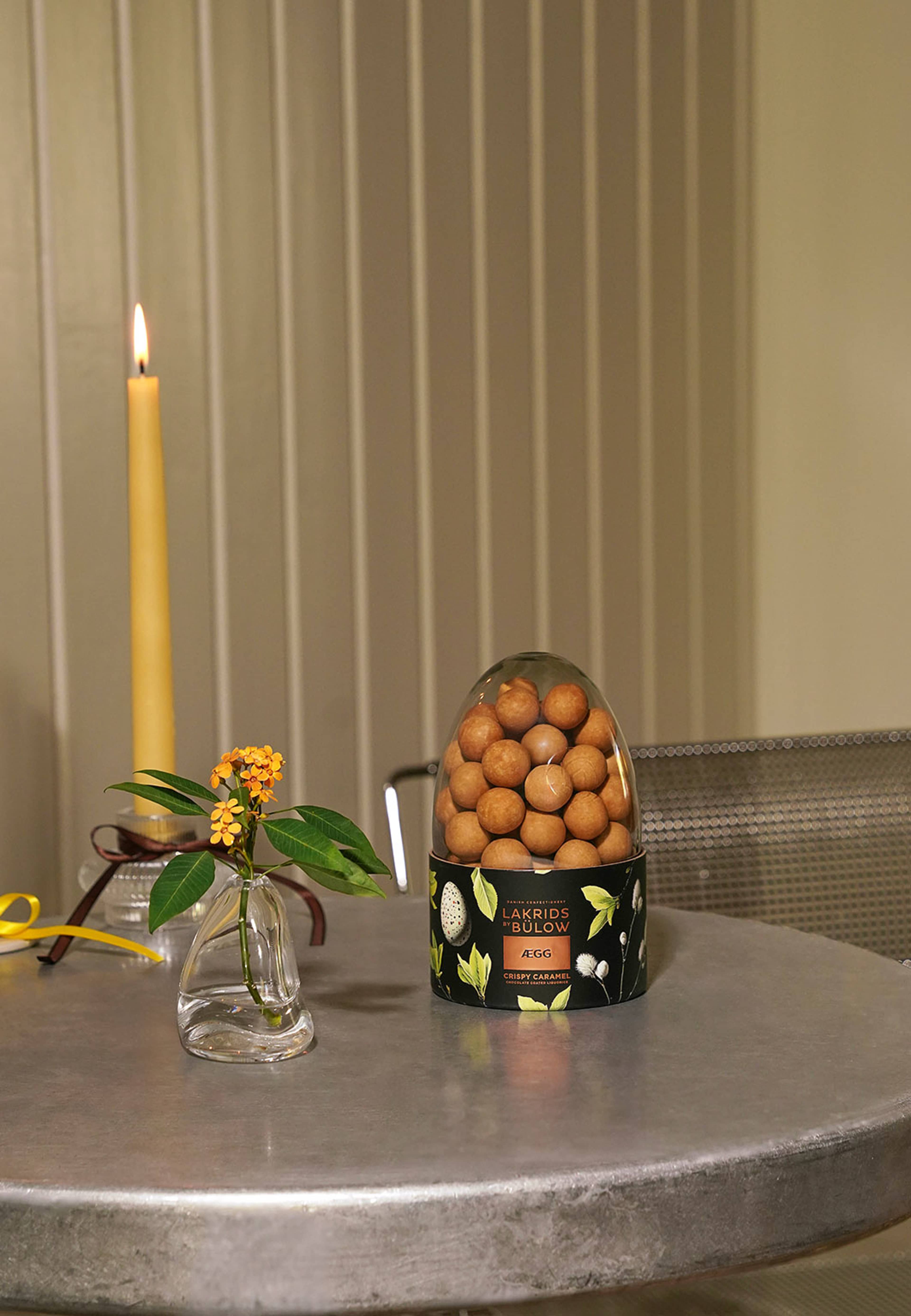 Egg Crispy Caramel, från Lakrids by Bülow, i färgen Egg Crispy Caramel. Klicka för att öppna bilden i stort format