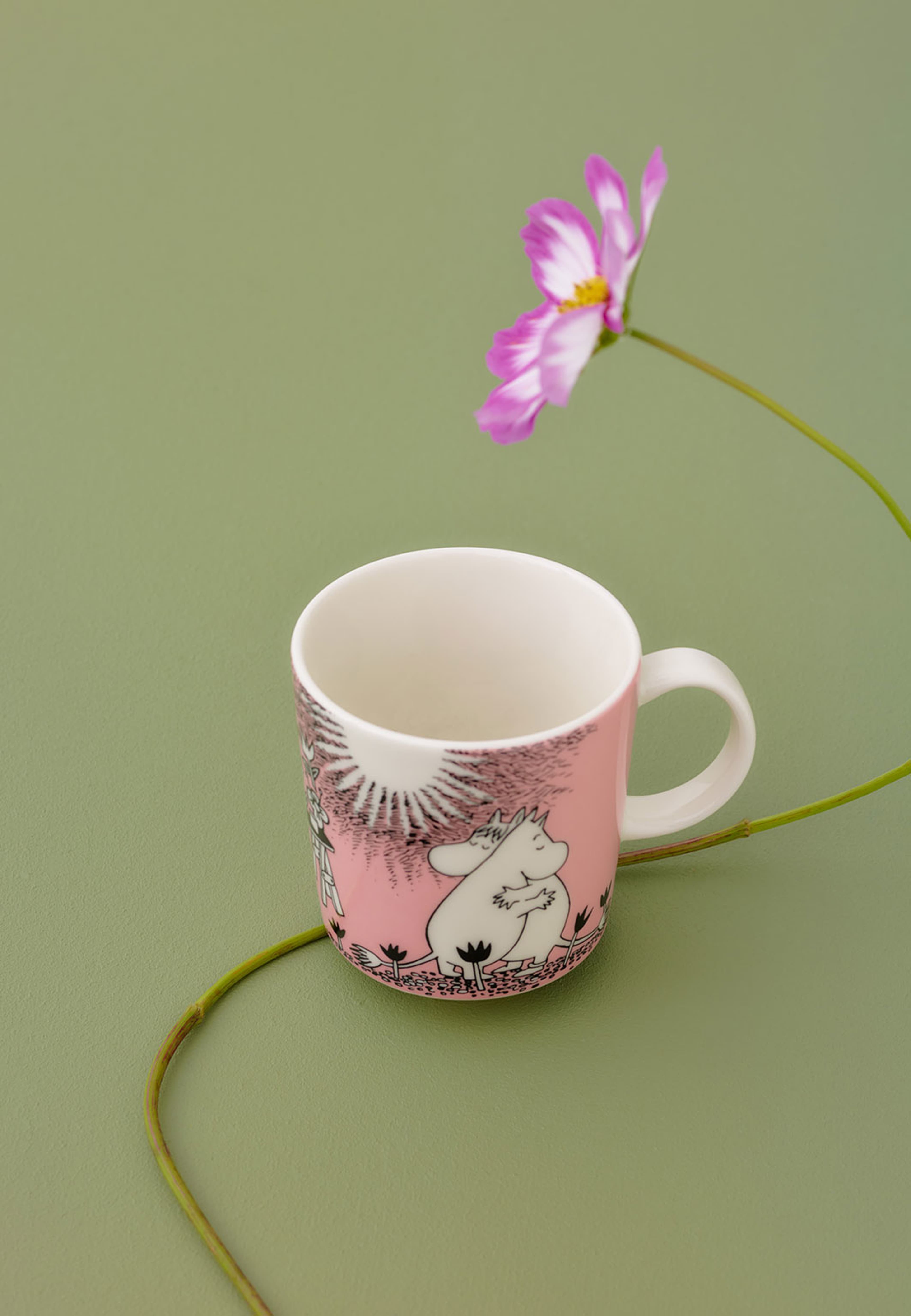 Mumin mugg 0,3L Kärlek 30, från Arabia, i färgen Rosa. Klicka för att öppna bilden i stort format