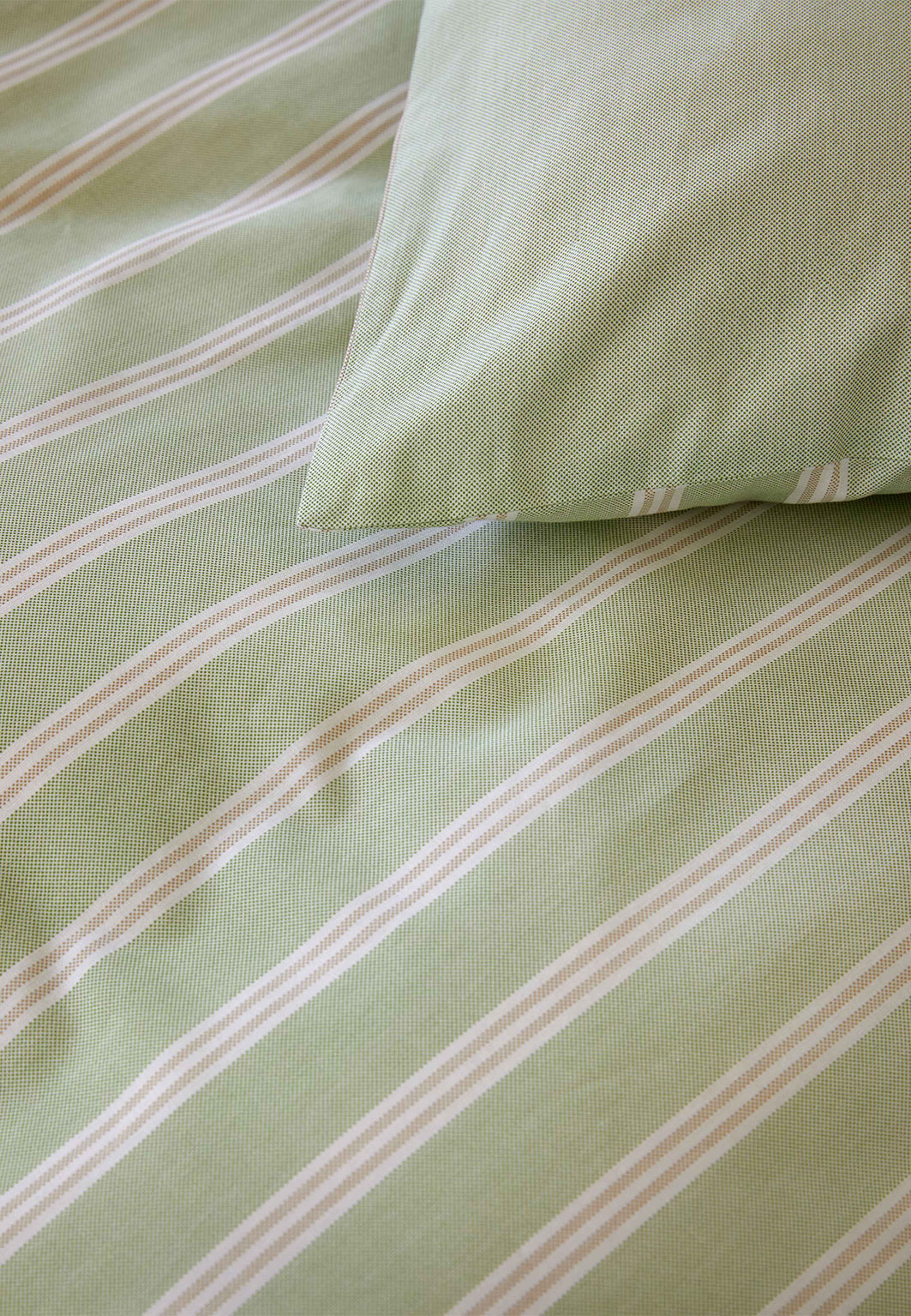 Ylva bomull bäddset 150x210 cm, från Høie of Scandinavia, i färgen Vårgrön. Klicka för att öppna bilden i stort format