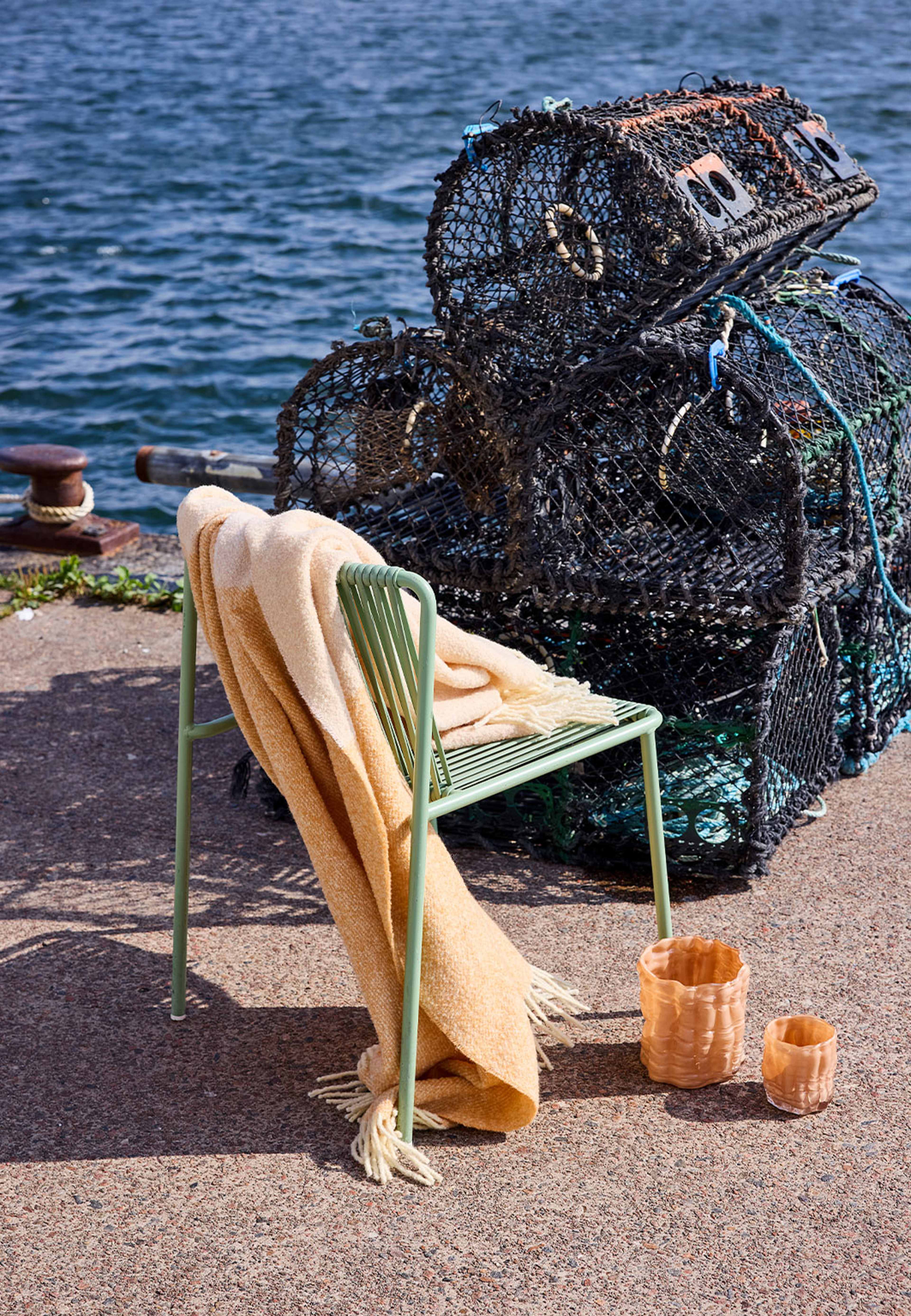 Ljuslykta Laranne S, från Byon, i färgen Persika. Klicka för att öppna bilden i stort format