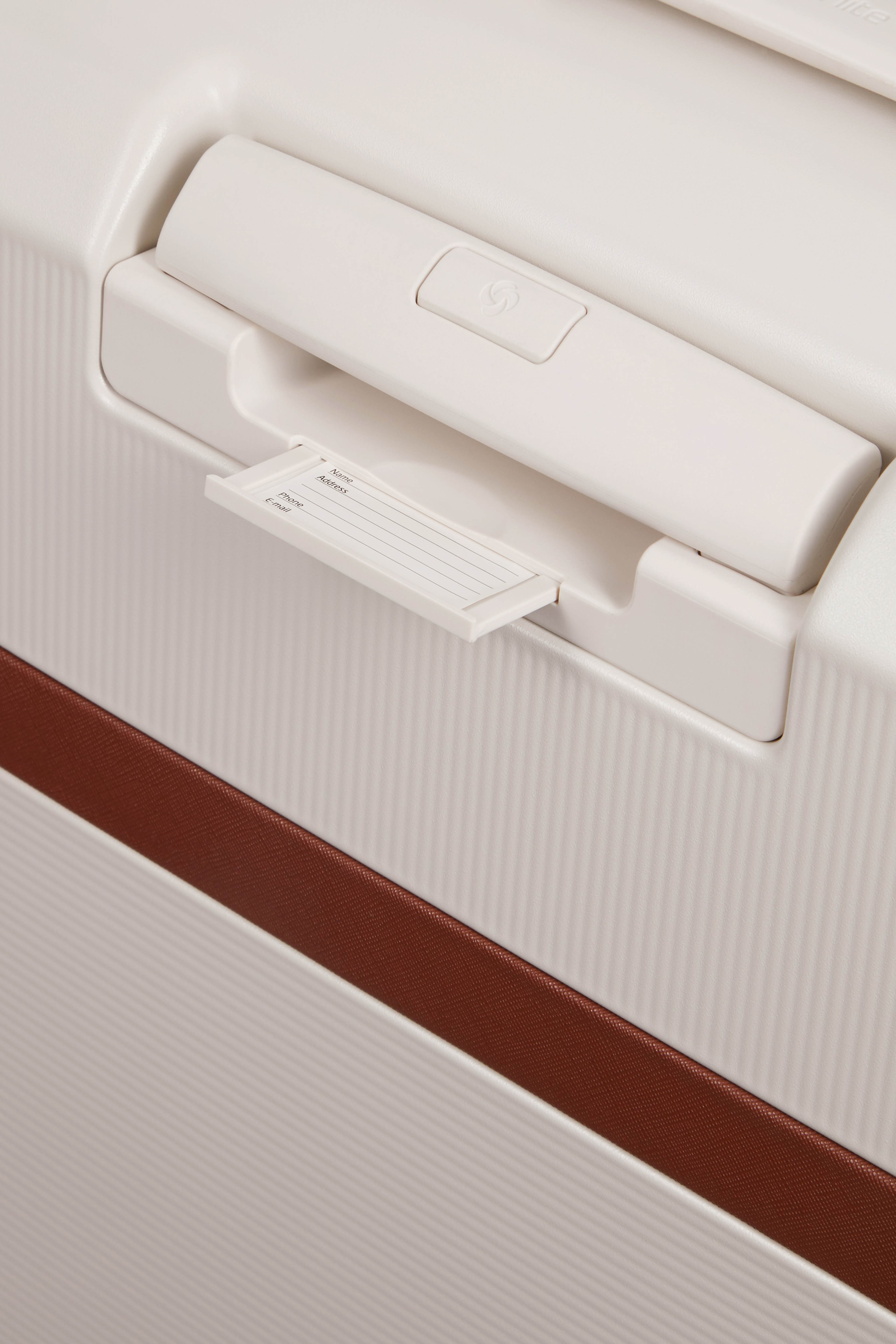 Image Expanderbar resväska 69 cm, från Samsonite, i färgen Ivory. Klicka för att öppna bilden i stort format