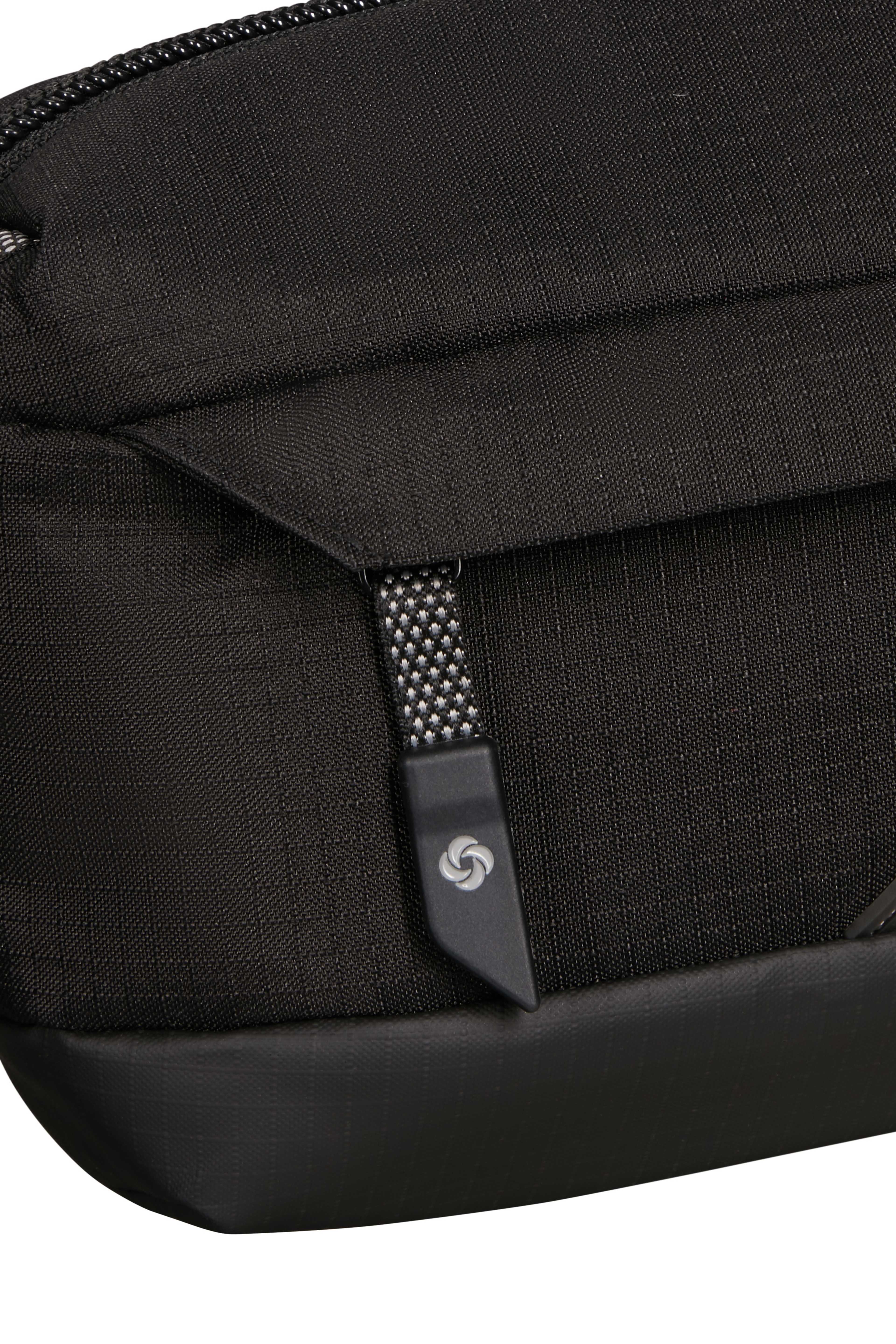 Midjeväska, från Samsonite, i färgen Deep Black. Klicka för att öppna bilden i stort format