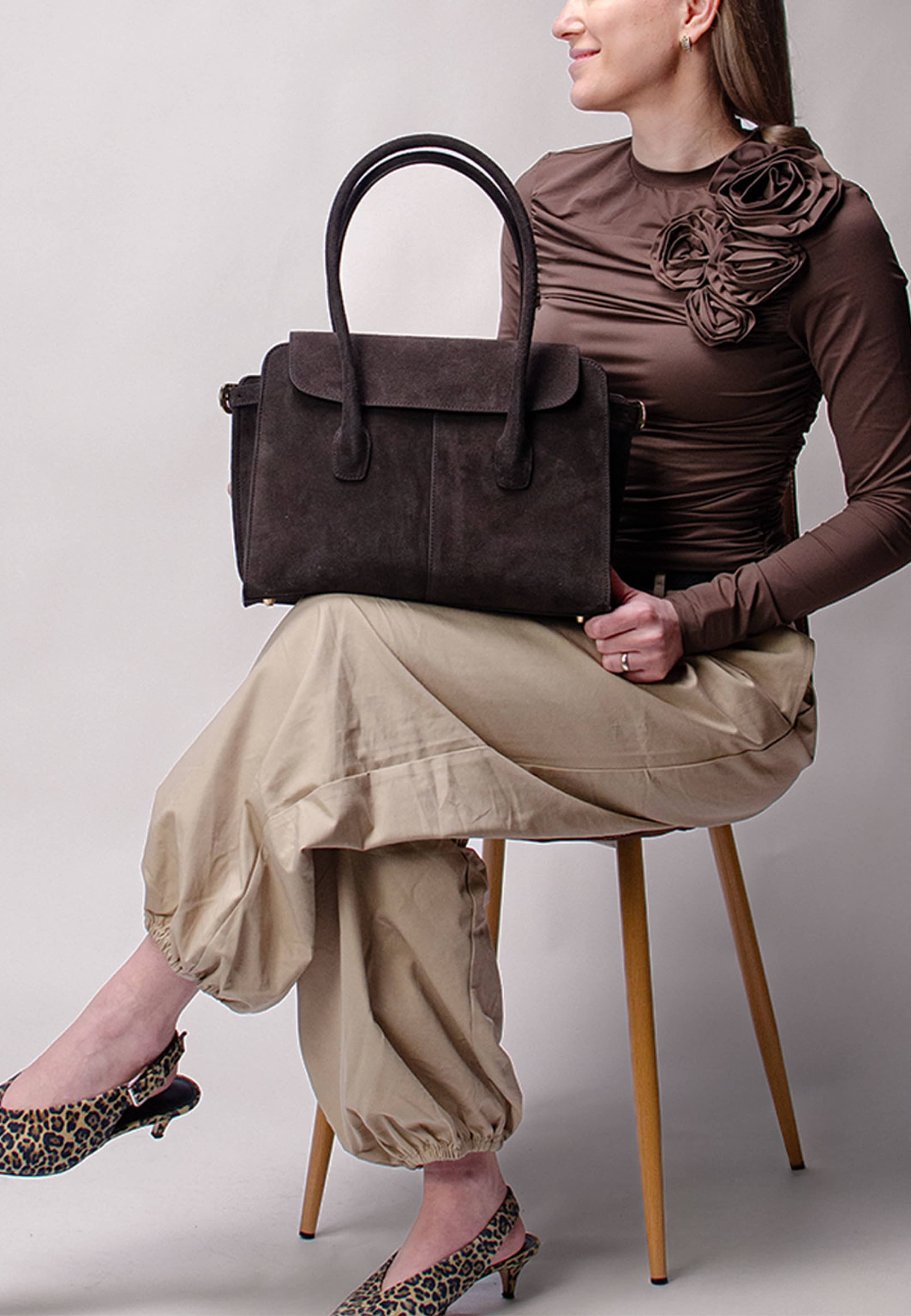 Handväska i läder Loretto, från LaTalia, i färgen Mörkbrun. Klicka för att öppna bilden i stort format