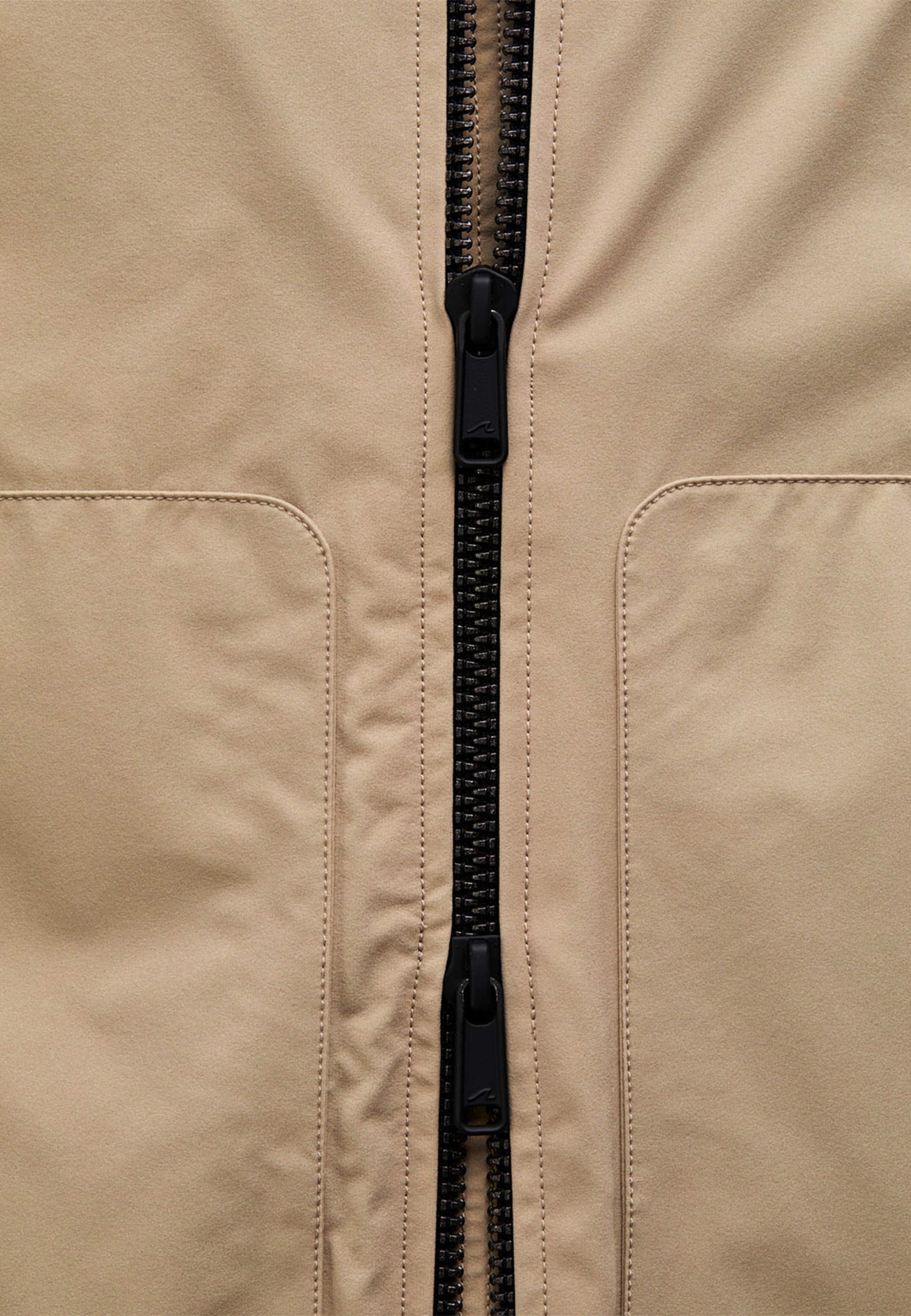 Hampstead Flex Vest, från Cesar, i färgen Khaki. Klicka för att öppna bilden i stort format