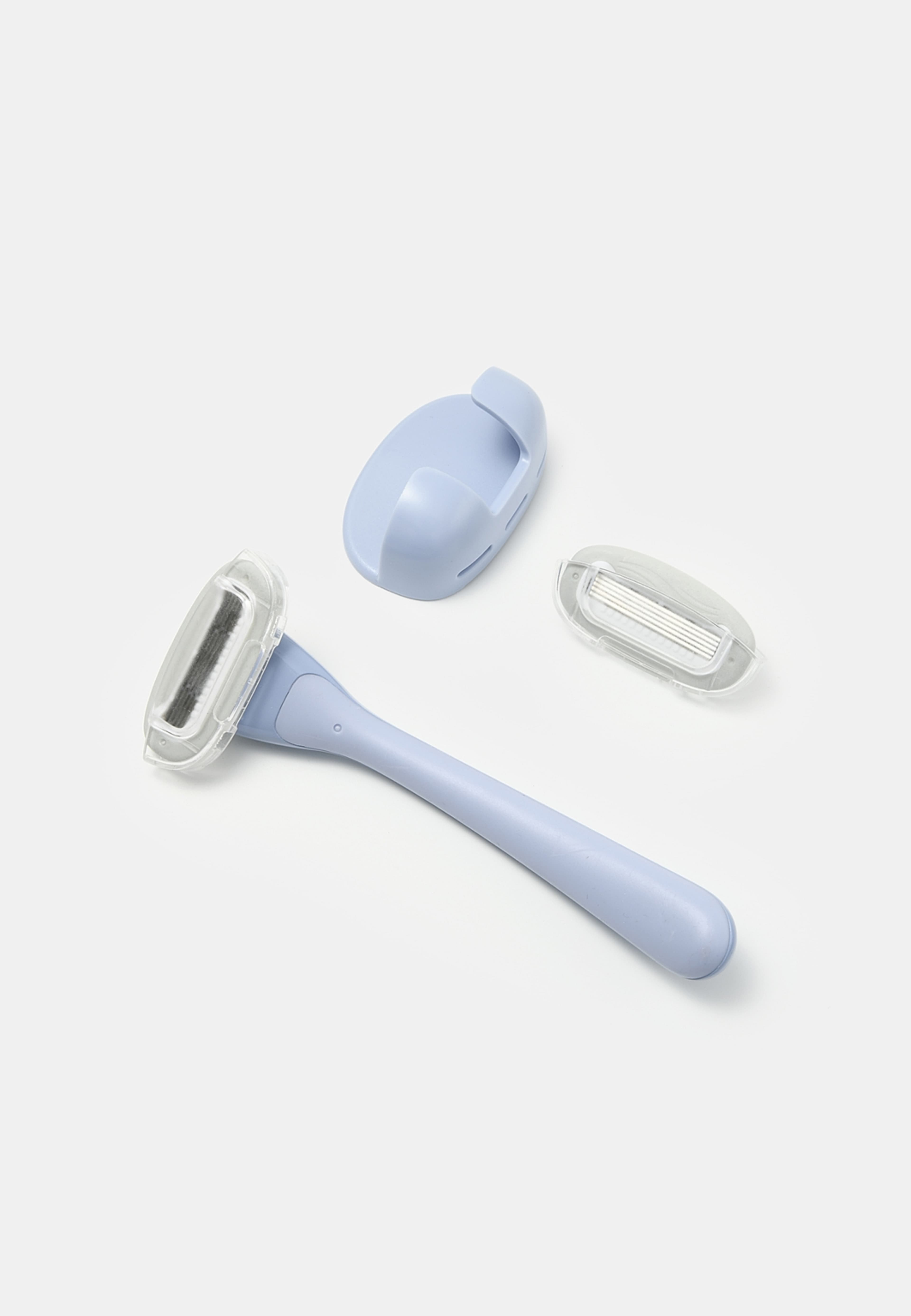 Soft Shave Razor Set, från Å BEAUTY, i färgen Lt Blue. Klicka för att öppna bilden i stort format